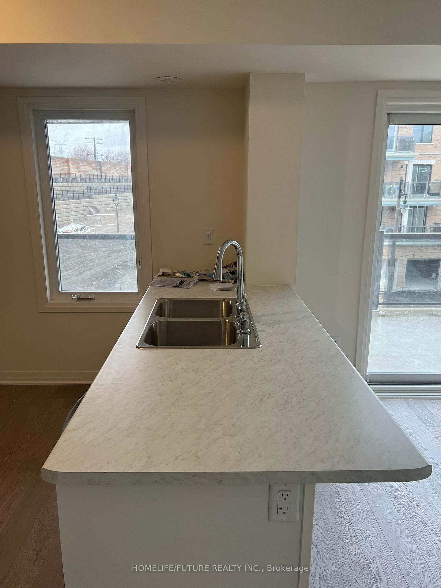 Photo 3 of Unit 16, 28D Lookout Drive, Clarington, Bowmanville — HOMEH