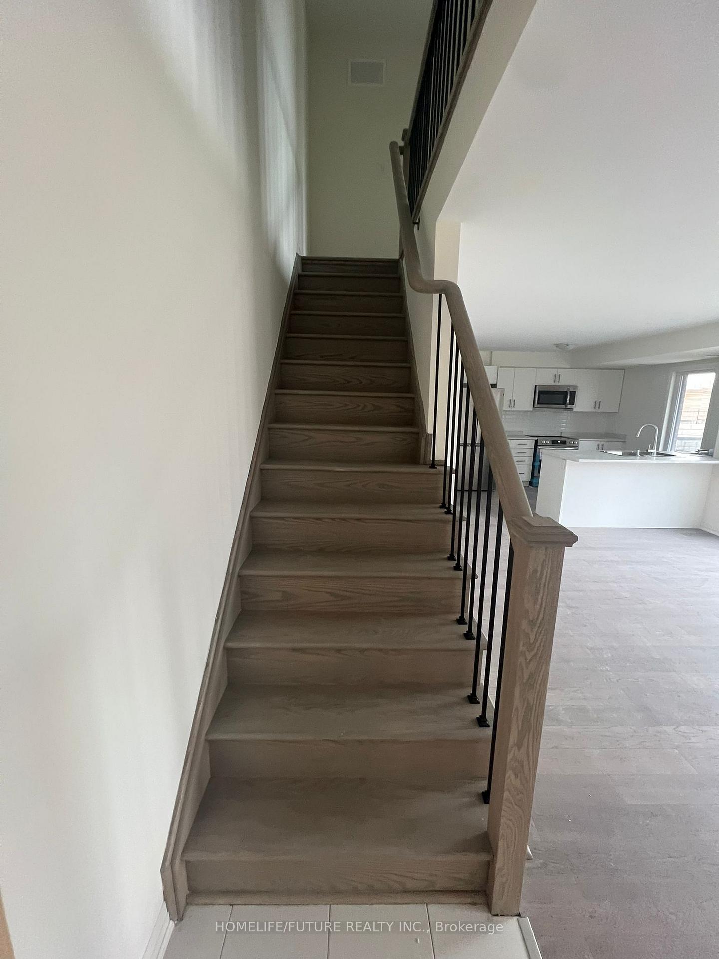 Photo 15 of Unit 16, 28D Lookout Drive, Clarington, Bowmanville — HOMEH