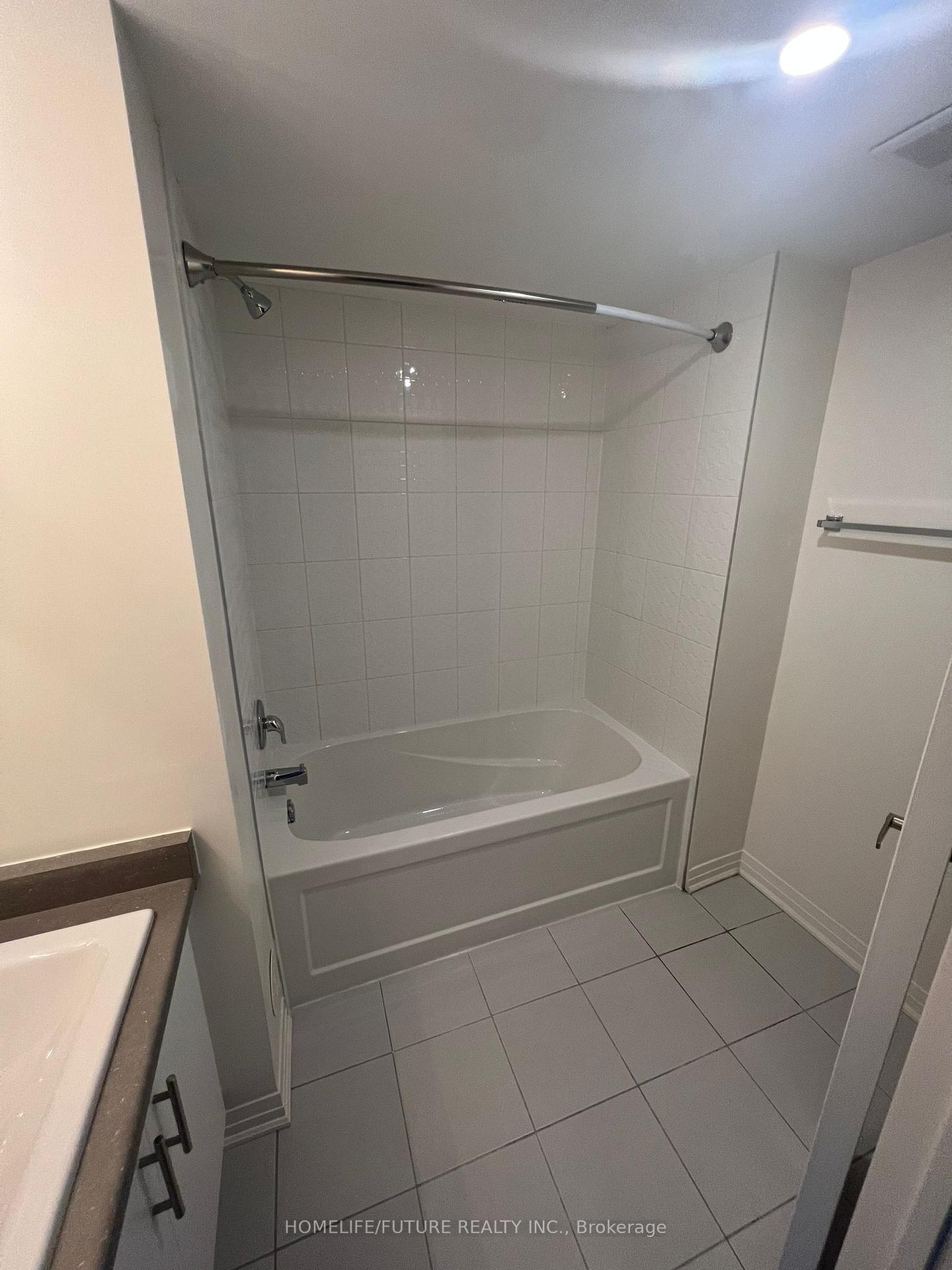 Photo 7 of Unit 16, 28D Lookout Drive, Clarington, Bowmanville — HOMEH
