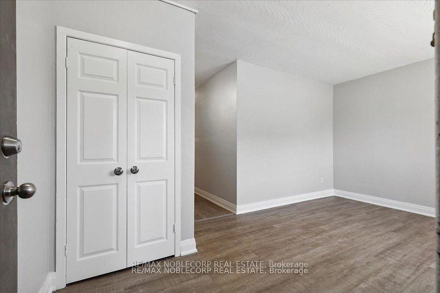 Photo 9 of Unit 2, 362 Elgin Court, Oshawa, McLaughlin — HOMEH