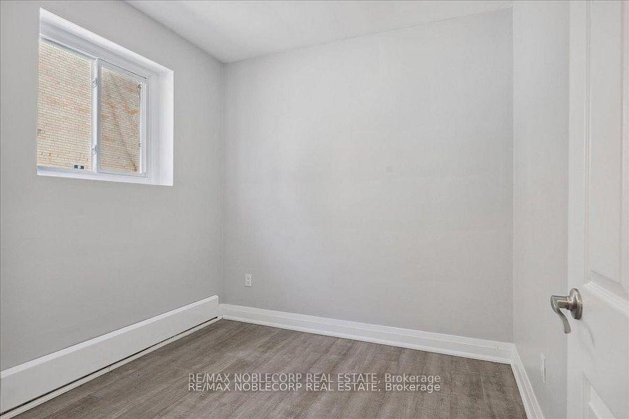 Photo 11 of Unit 2, 362 Elgin Court, Oshawa, McLaughlin — HOMEH