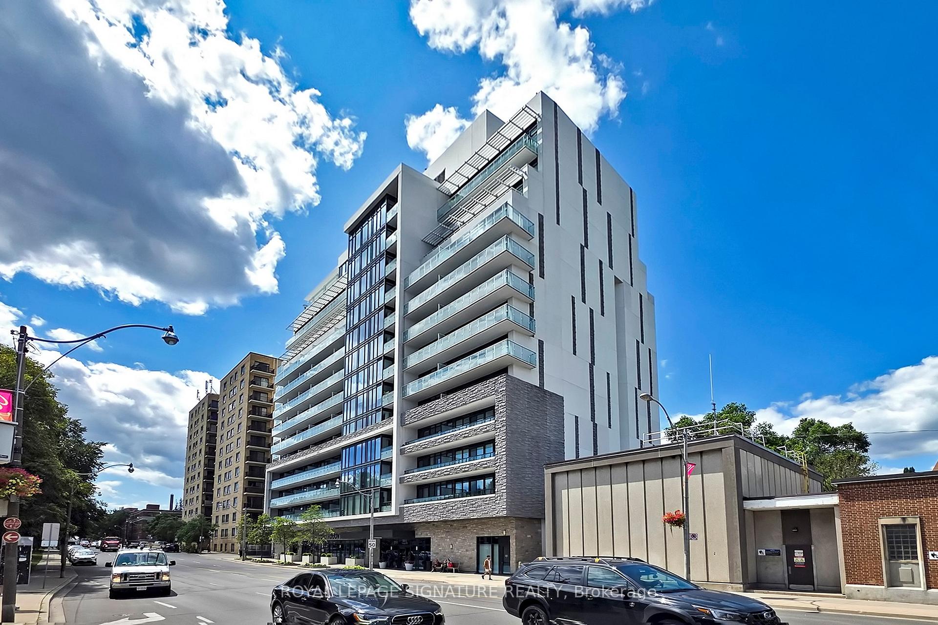 Front of Unit 415, 3018 Yonge Street