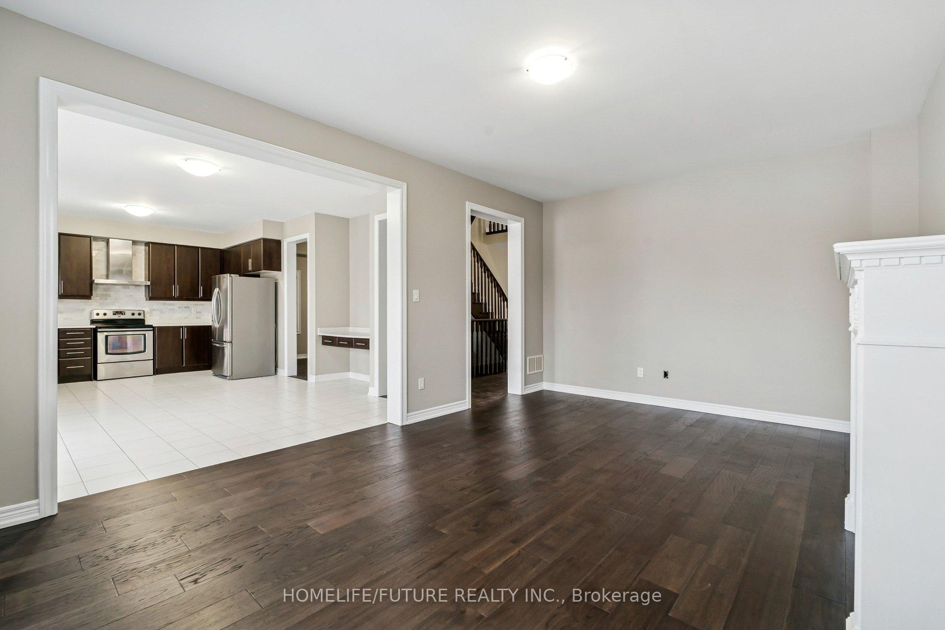 Photo 6 of Unit Main & 2nd, 1399 Lormel Gate Avenue, Innisfil, Lefroy — HOMEH