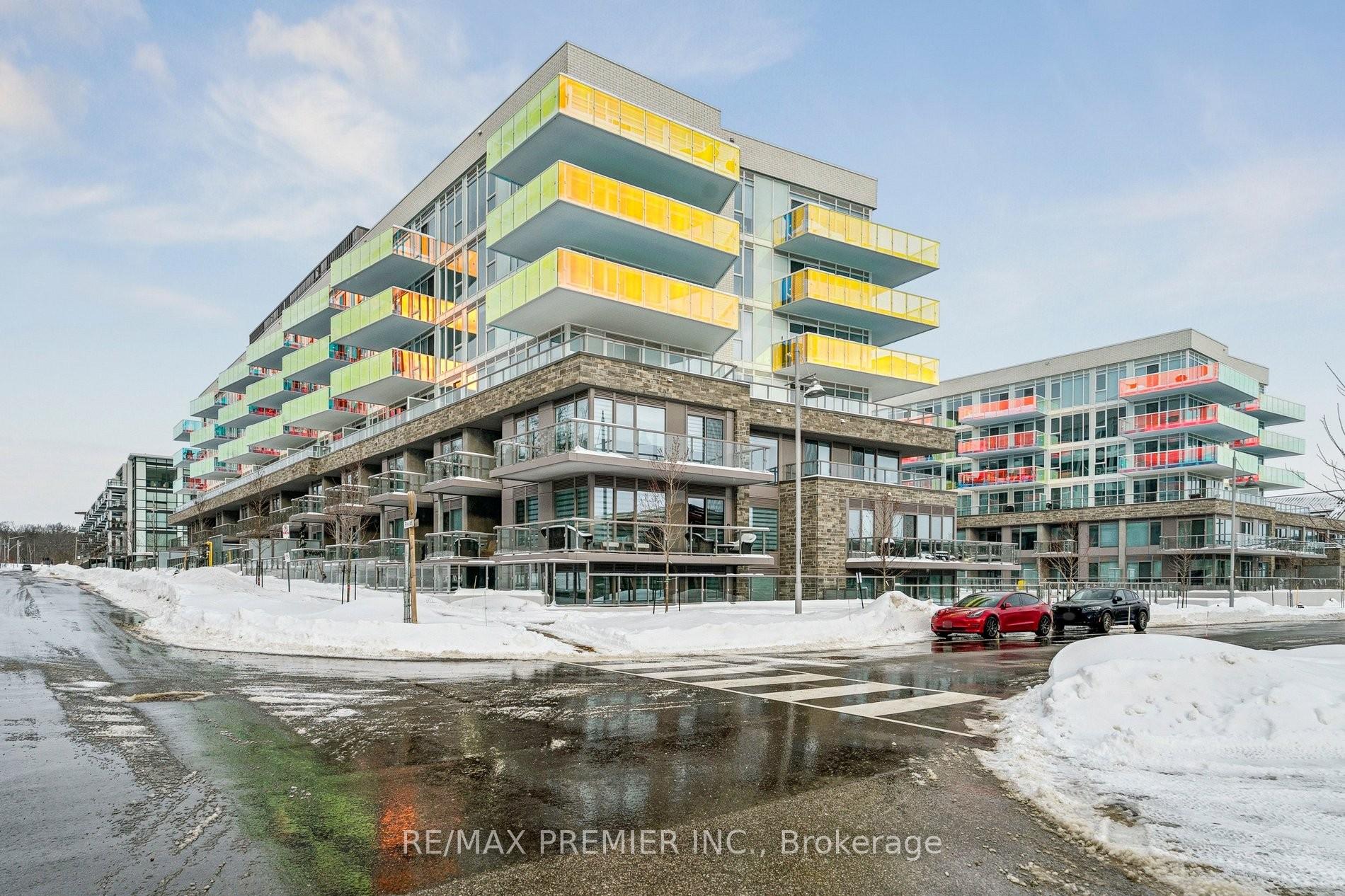 Front of Unit 304, 333 Sunseeker Avenue