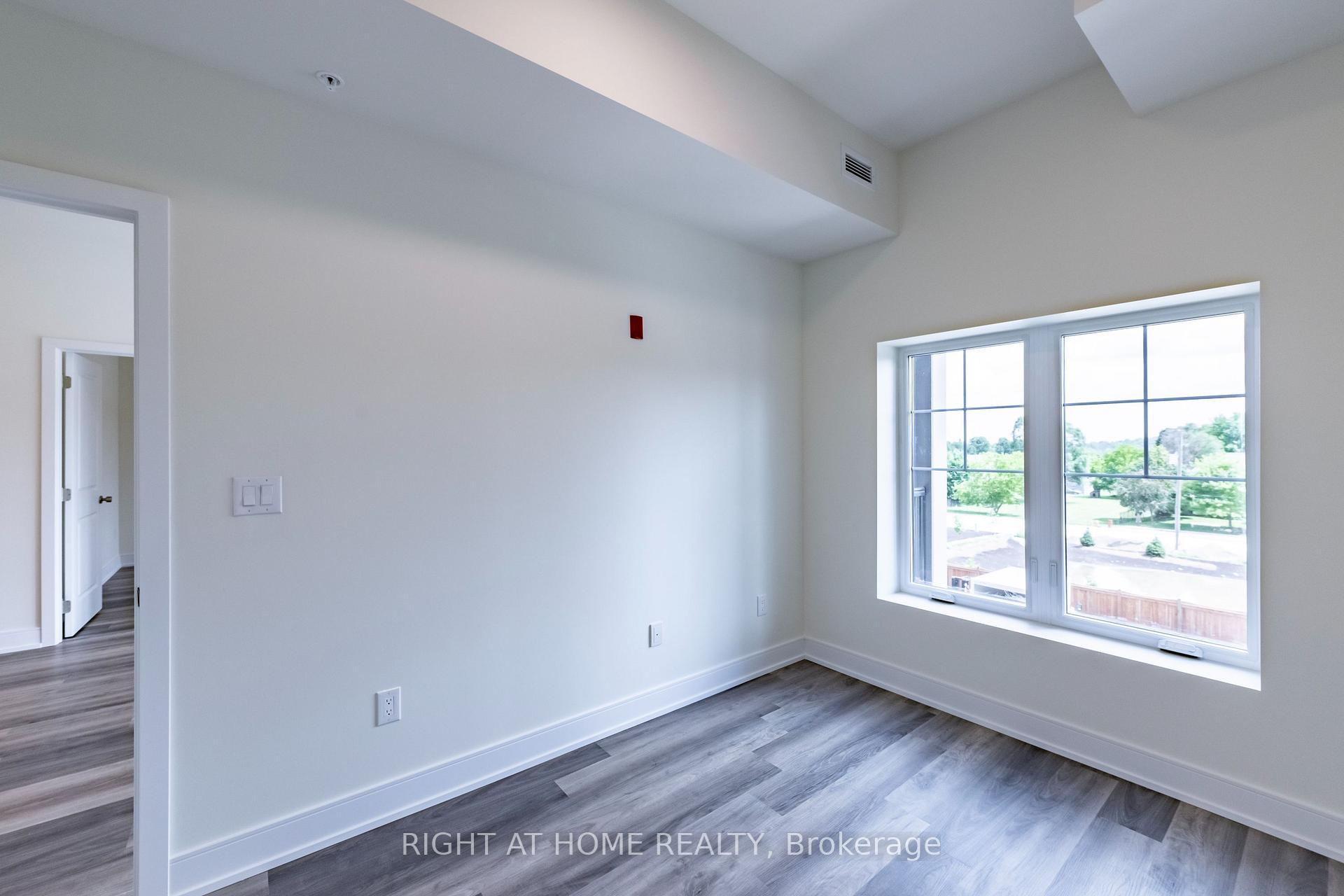 Photo 13 of Unit 321, 121 Mary Street, Clearview, Creemore — HOMEH