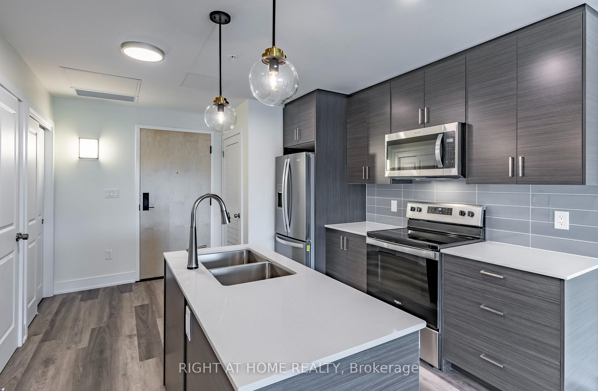 Photo 18 of Unit 321, 121 Mary Street, Clearview, Creemore — HOMEH