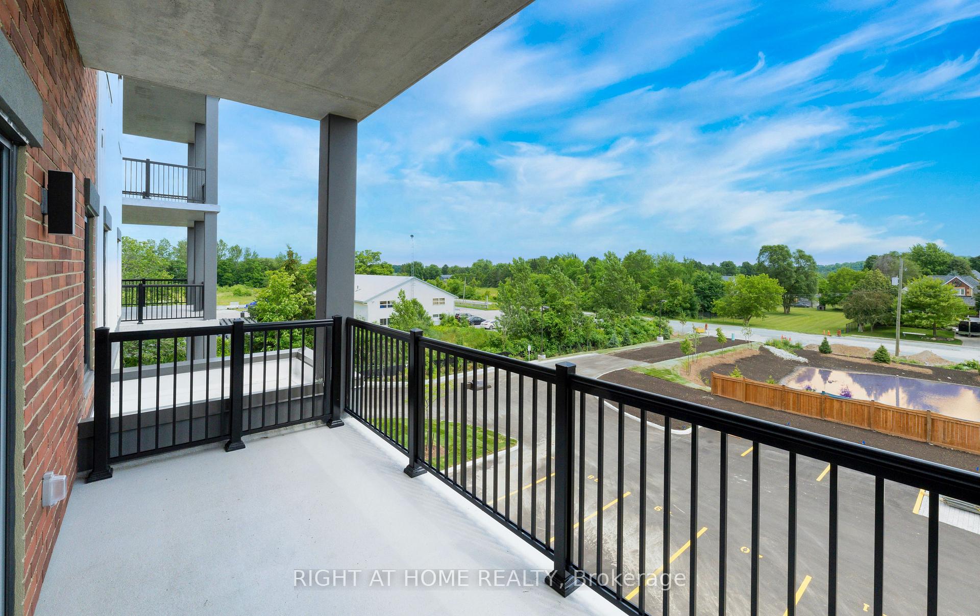 Photo 28 of Unit 321, 121 Mary Street, Clearview, Creemore — HOMEH