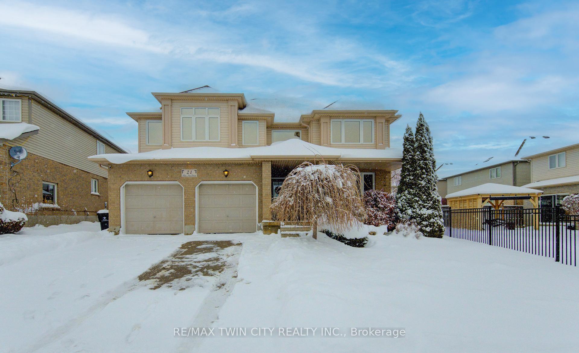 Photo 1 of 21 West Tree Drive, Waterloo, Breslau — HOMEH