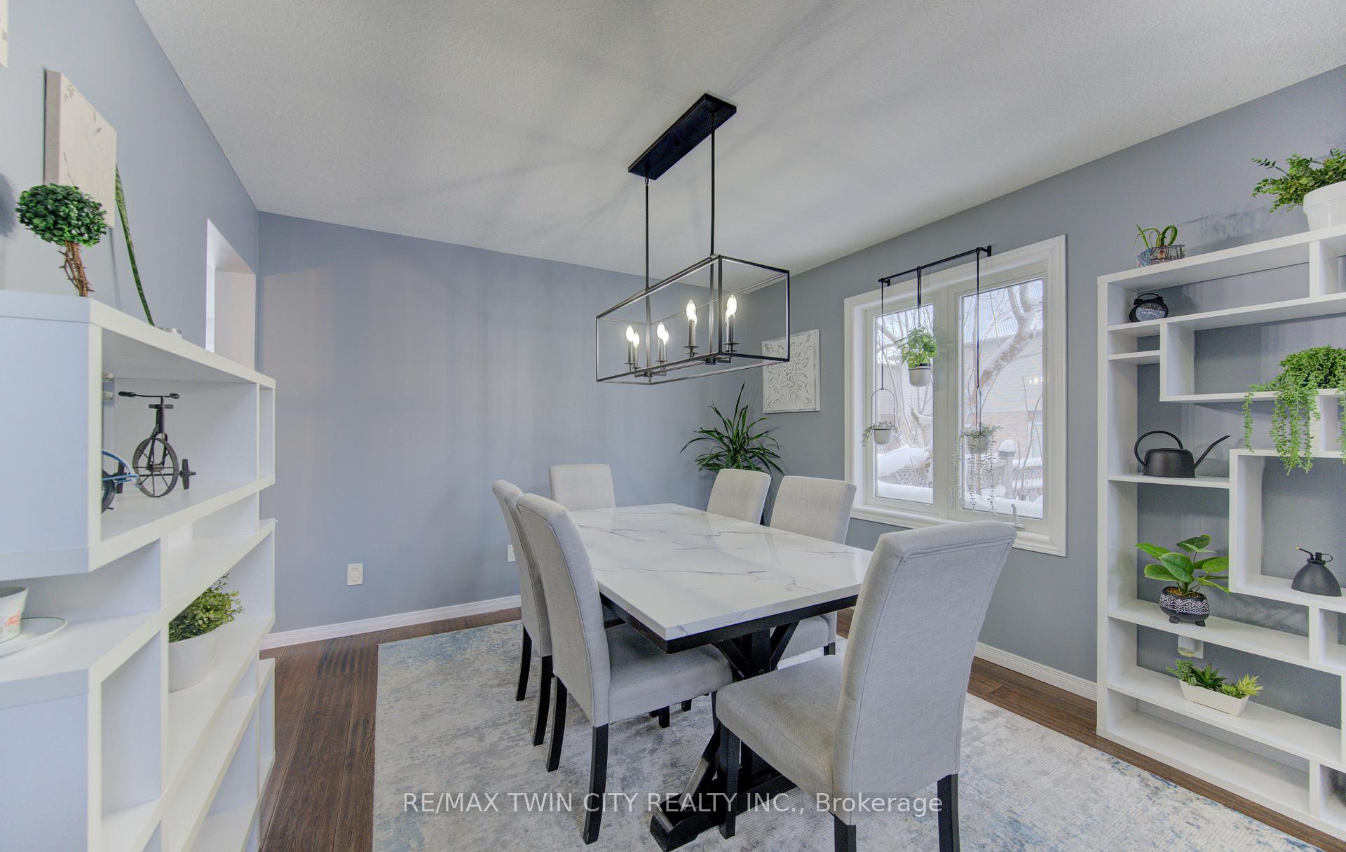 Photo 9 of 21 West Tree Drive, Waterloo, Breslau — HOMEH