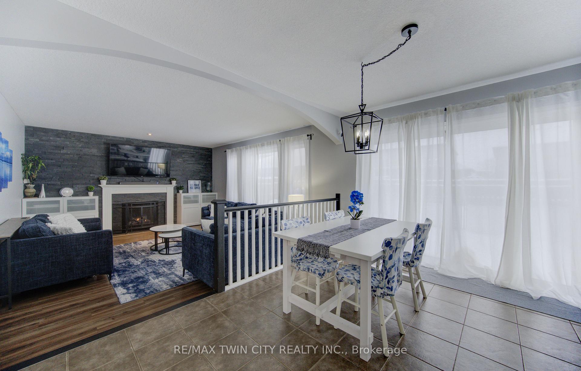 Photo 26 of 21 West Tree Drive, Waterloo, Breslau — HOMEH