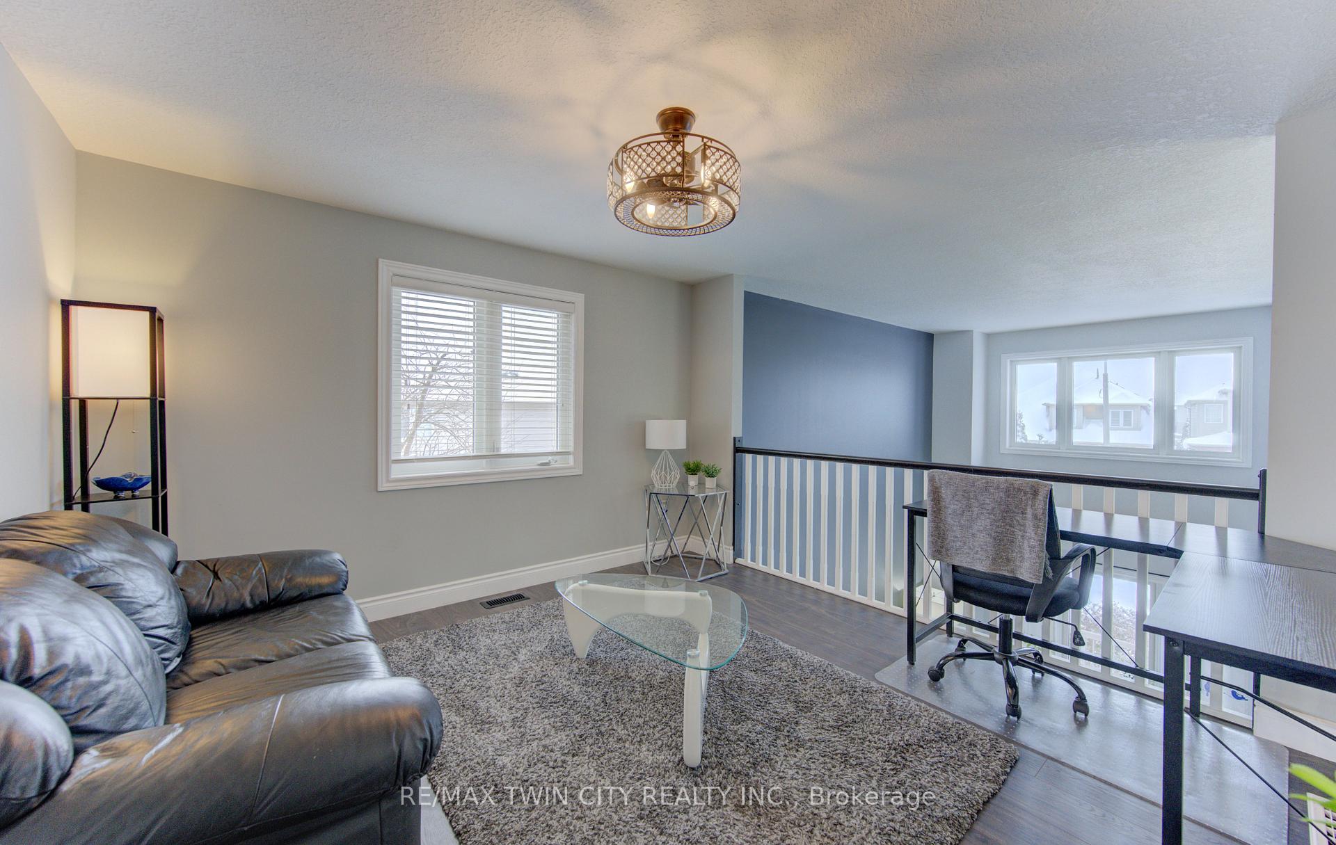 Photo 49 of 21 West Tree Drive, Waterloo, Breslau — HOMEH