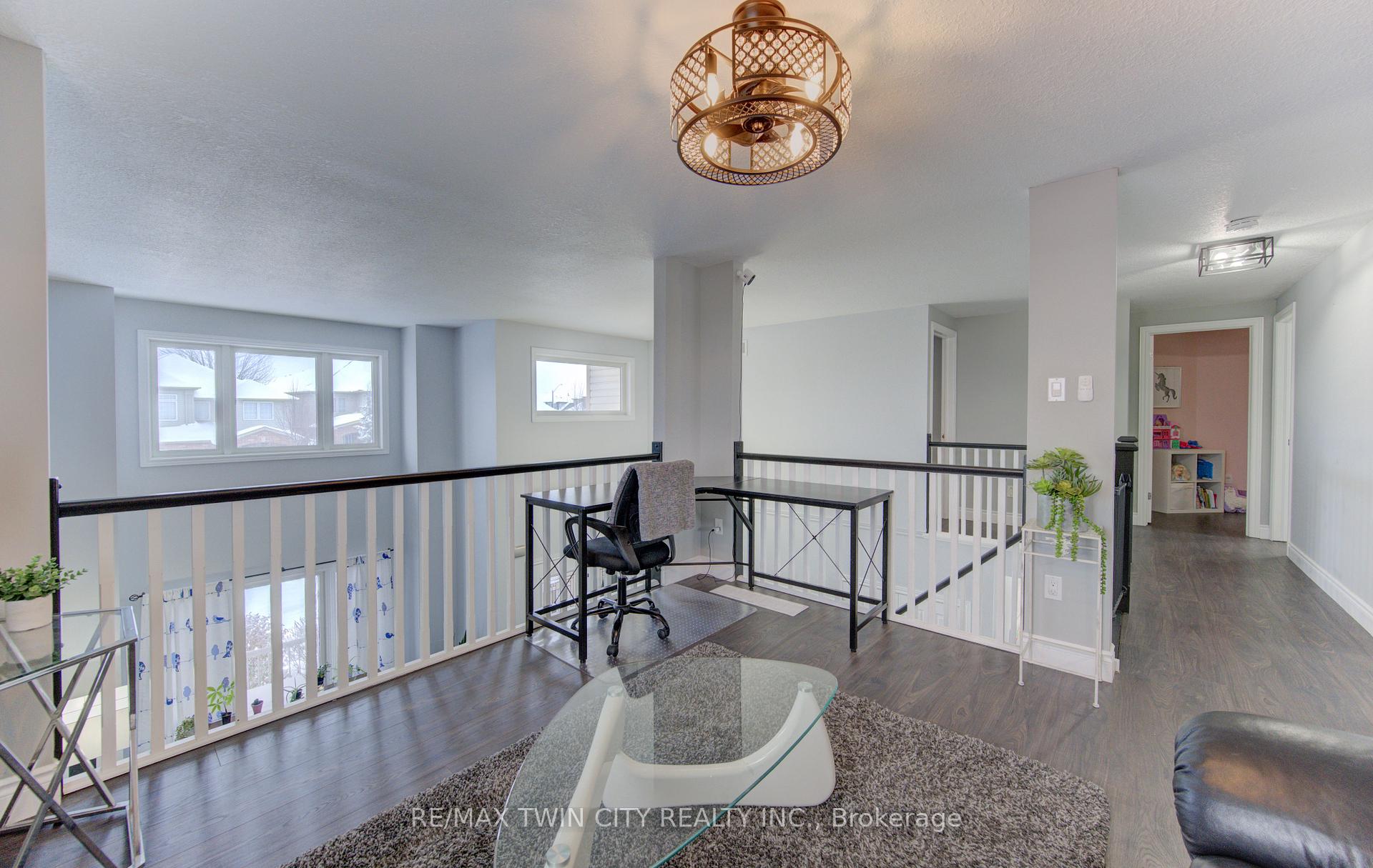 Photo 27 of 21 West Tree Drive, Waterloo, Breslau — HOMEH