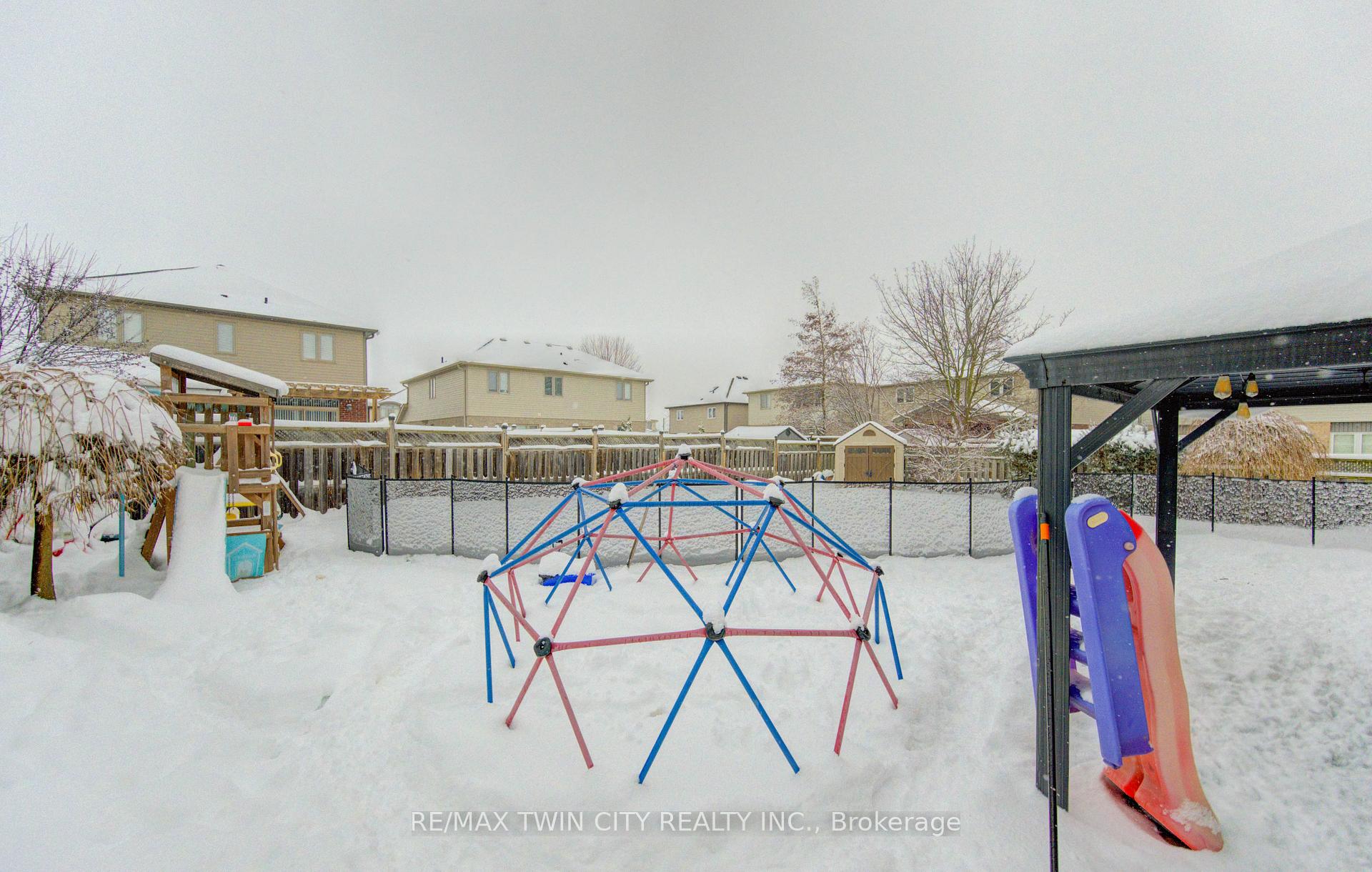 Photo 46 of 21 West Tree Drive, Waterloo, Breslau — HOMEH
