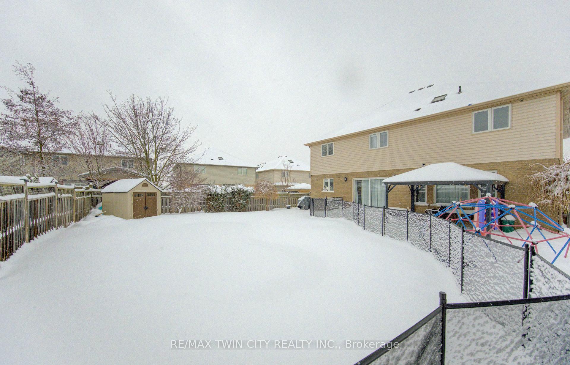 Photo 37 of 21 West Tree Drive, Waterloo, Breslau — HOMEH