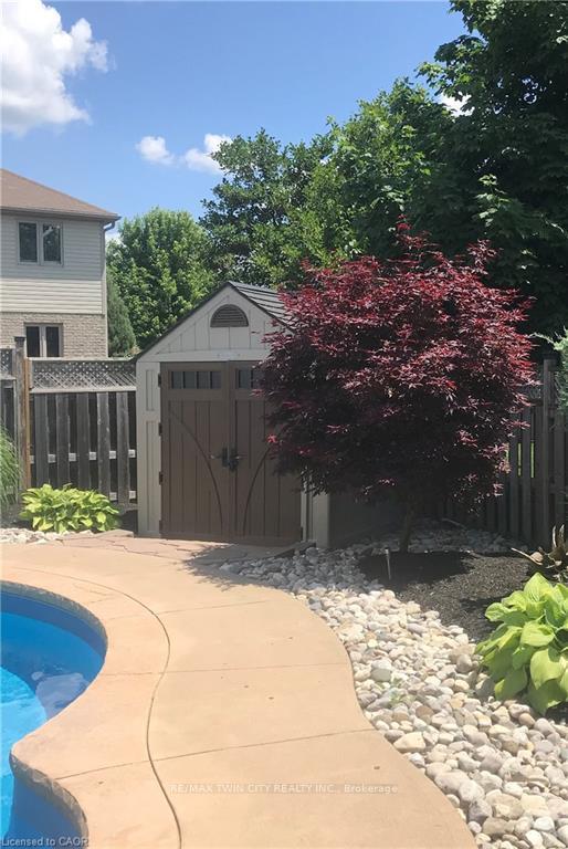Photo 36 of 21 West Tree Drive, Waterloo, Breslau — HOMEH