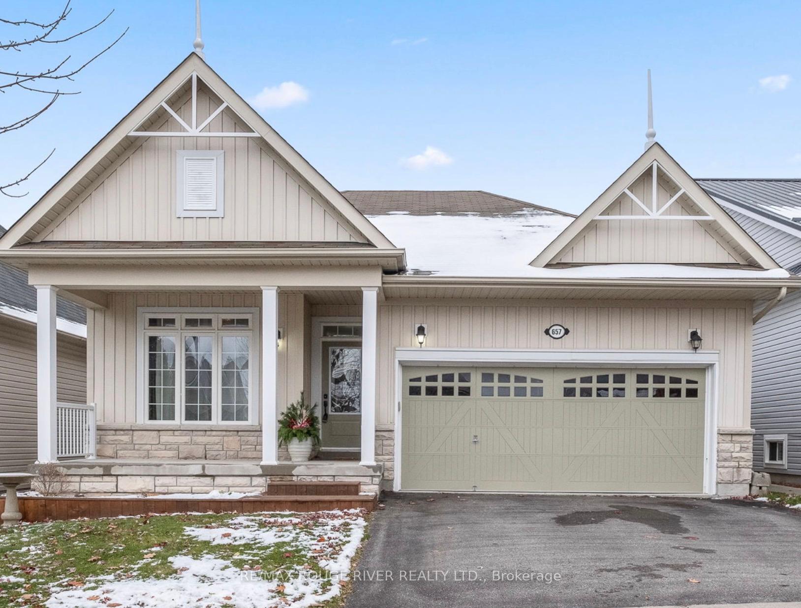 Front of 657 Prince of Wales Drive