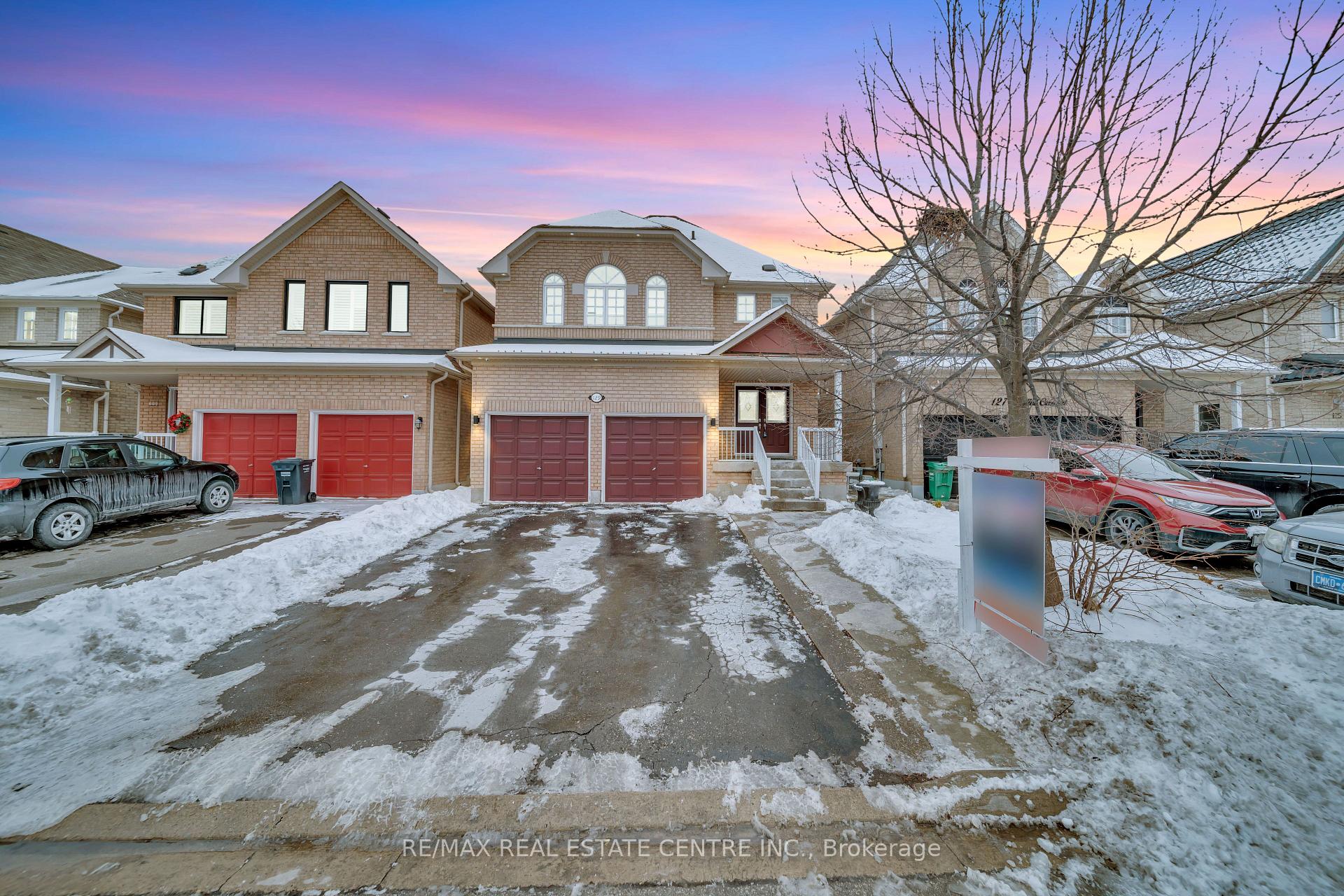 Front of 129 Cadillac Crescent