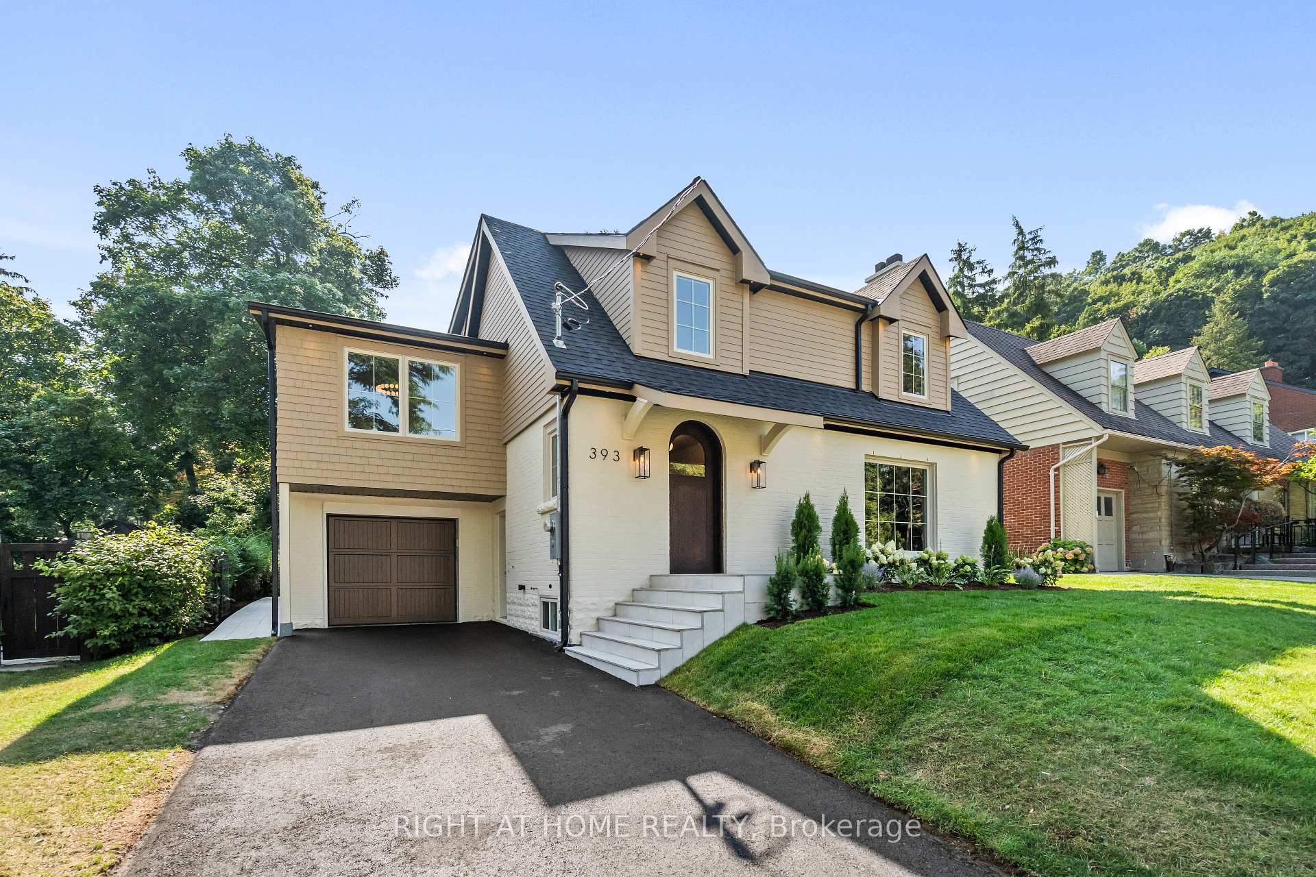 Front of 393 Hess Street S