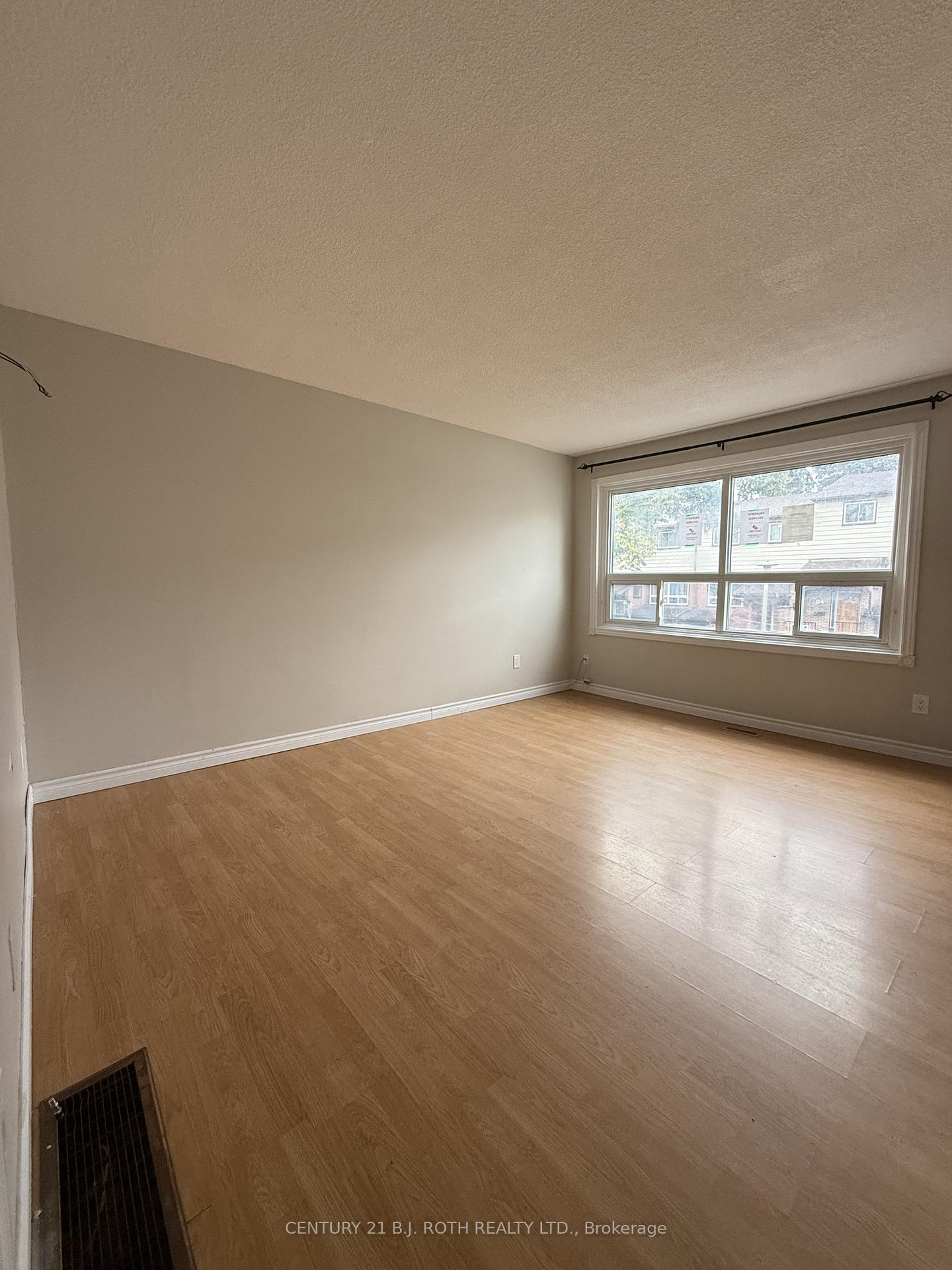 Photo 8 of Unit A7, 63 Ferris Lane, Barrie, Cundles East — HOMEH