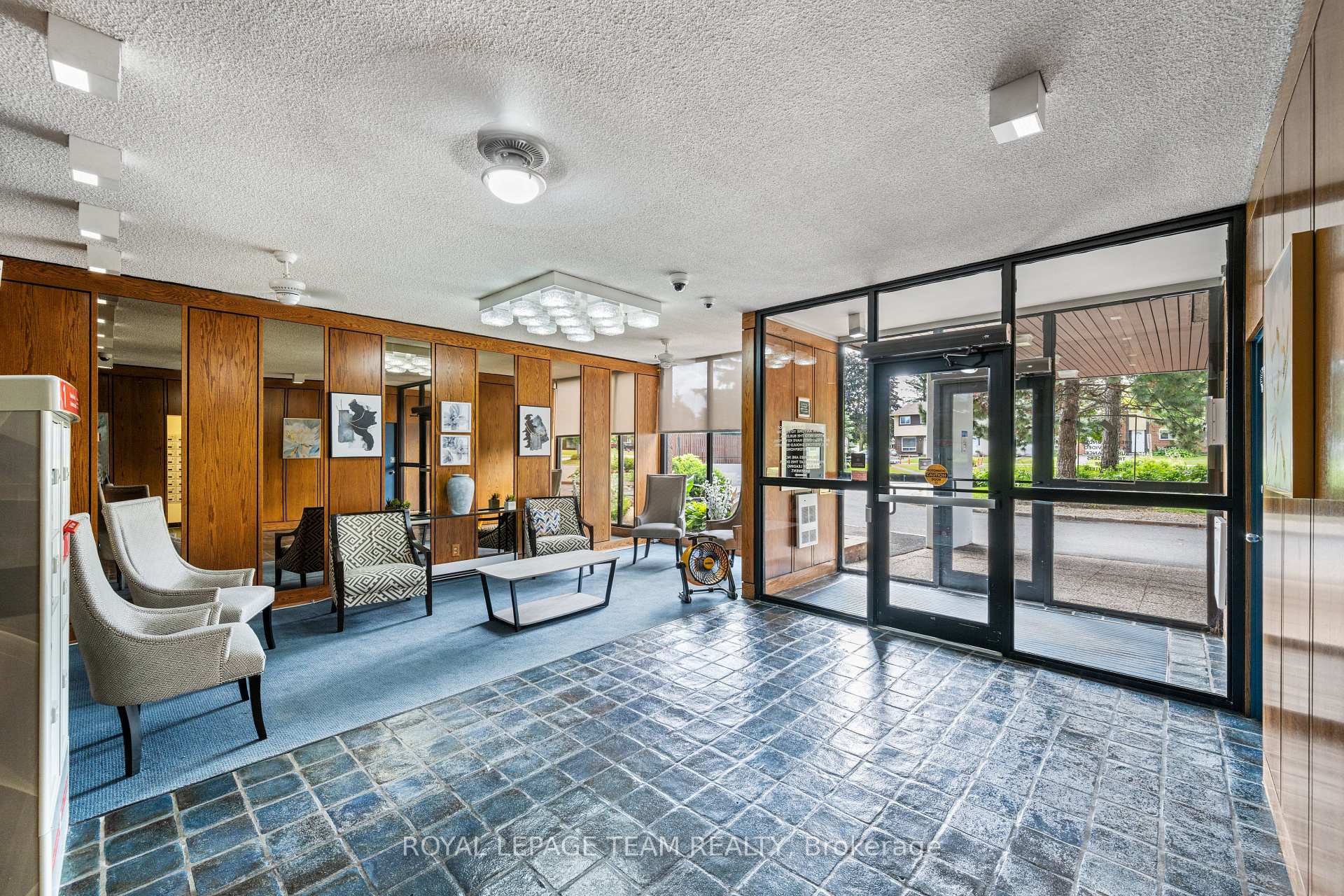 Photo 6 of Unit 1607, 1285 Cahill Drive, Ottawa, South Keys — HOMEH