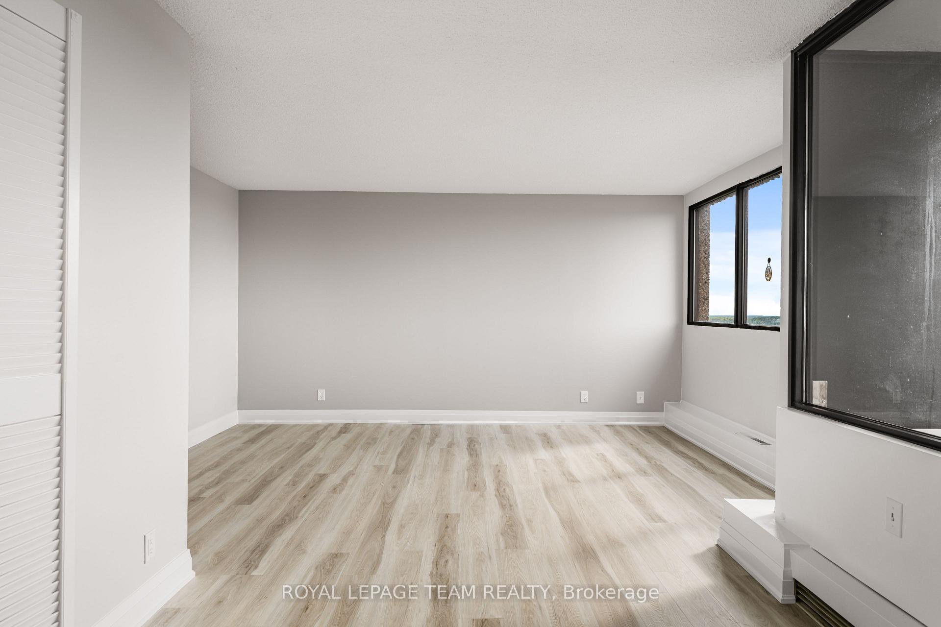 Photo 8 of Unit 1607, 1285 Cahill Drive, Ottawa, South Keys — HOMEH