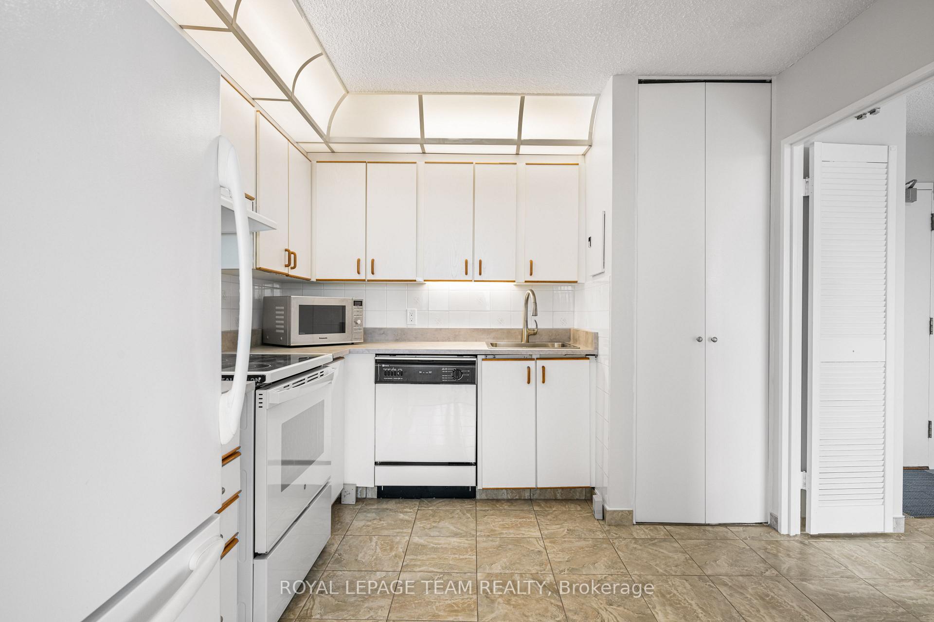 Photo 9 of Unit 1607, 1285 Cahill Drive, Ottawa, South Keys — HOMEH