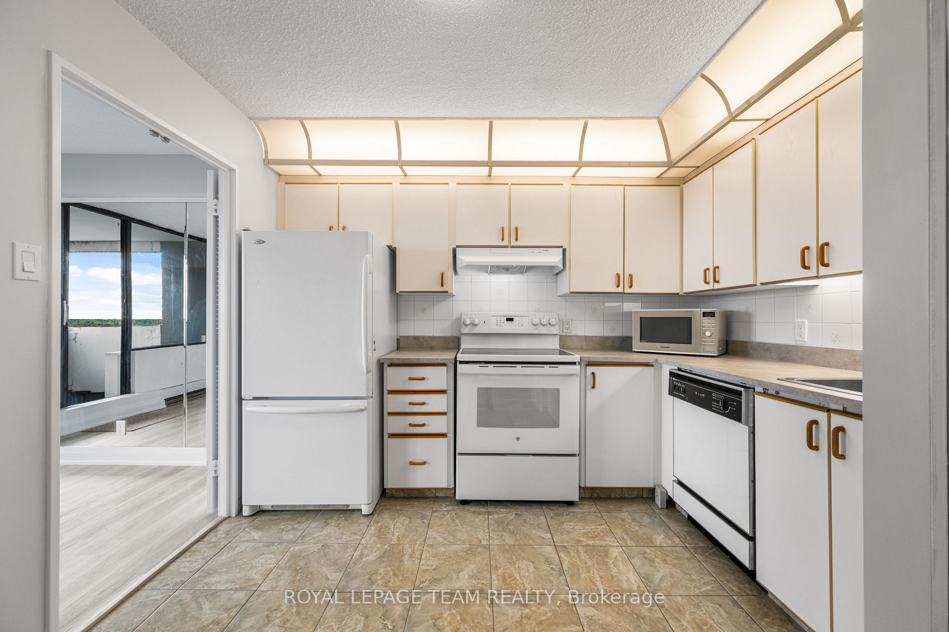 Photo 13 of Unit 1607, 1285 Cahill Drive, Ottawa, South Keys — HOMEH