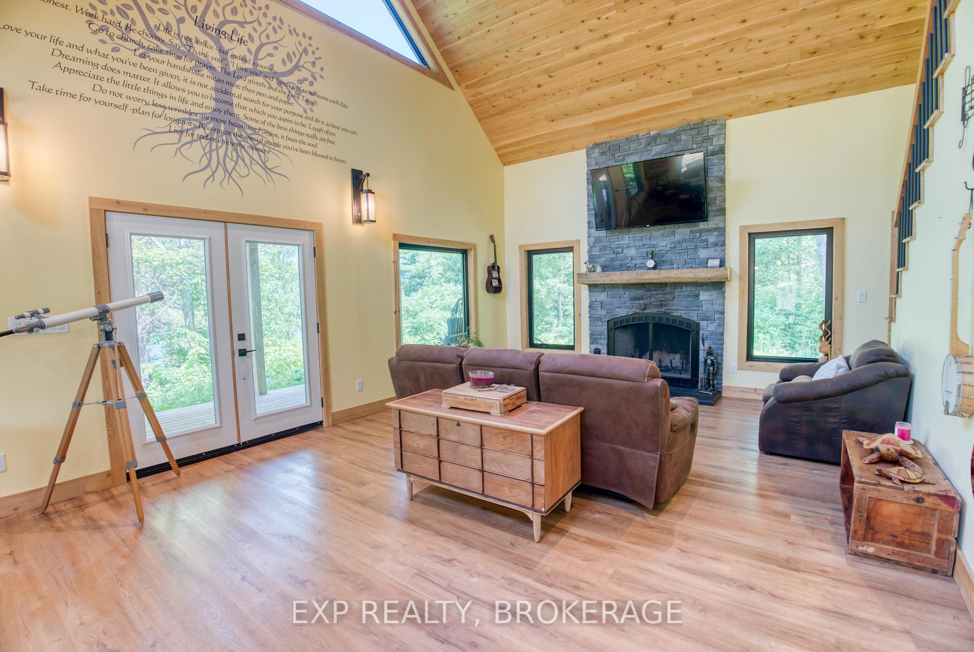 Photo 2 of 1249 Waters Edge Lane, Frontenac, Frontenac Centre — HOMEH