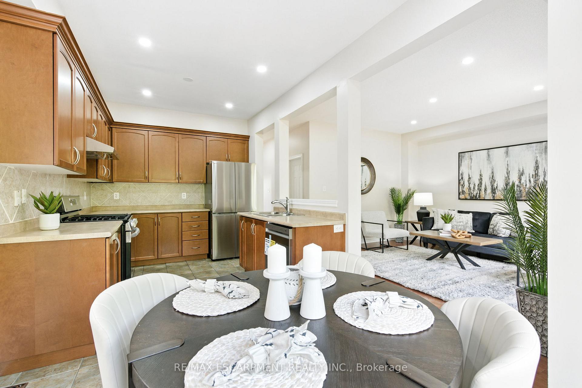 Photo 13 of 4620 Thomas Alton Boulevard, Burlington, Alton — HOMEH
