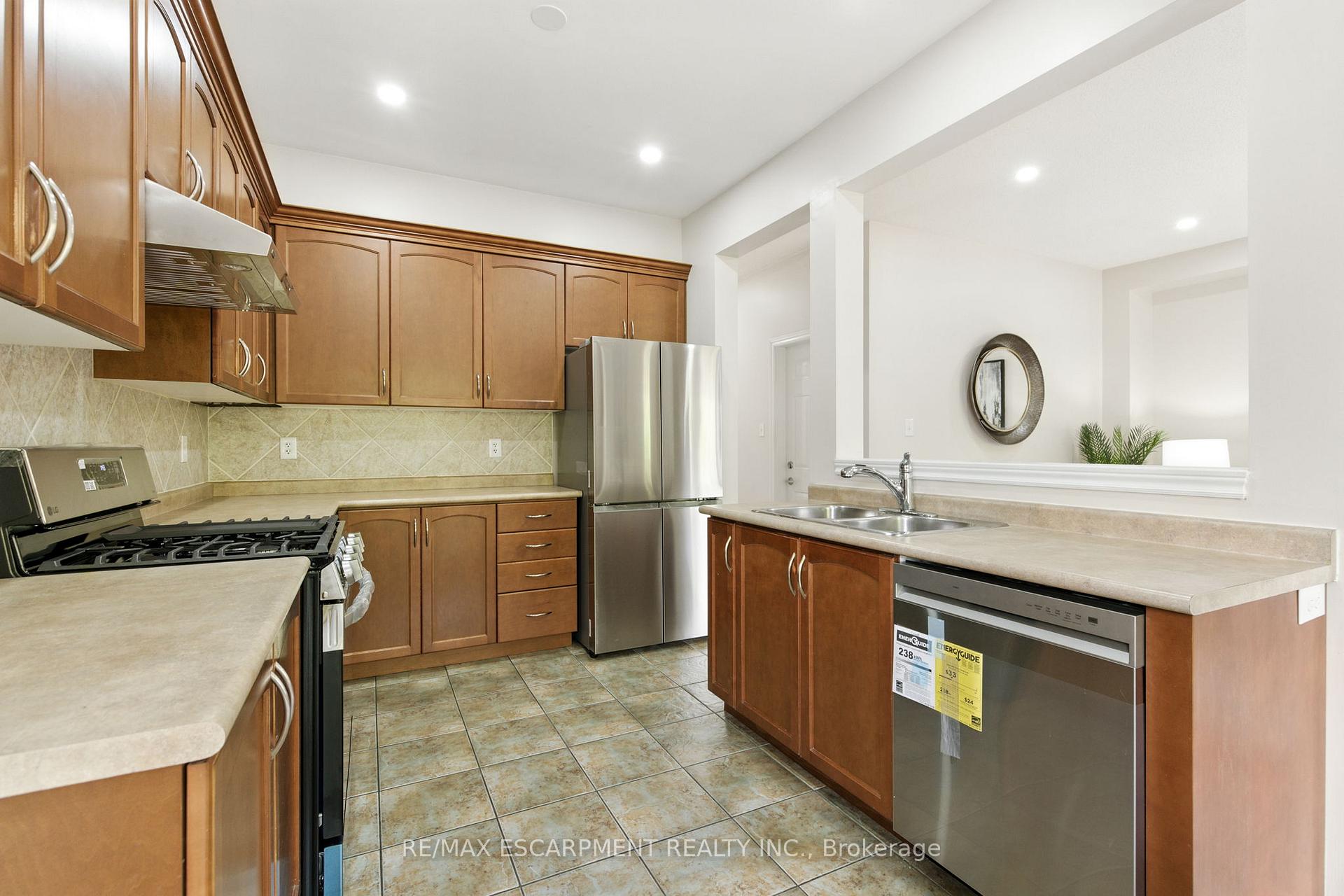 Photo 14 of 4620 Thomas Alton Boulevard, Burlington, Alton — HOMEH