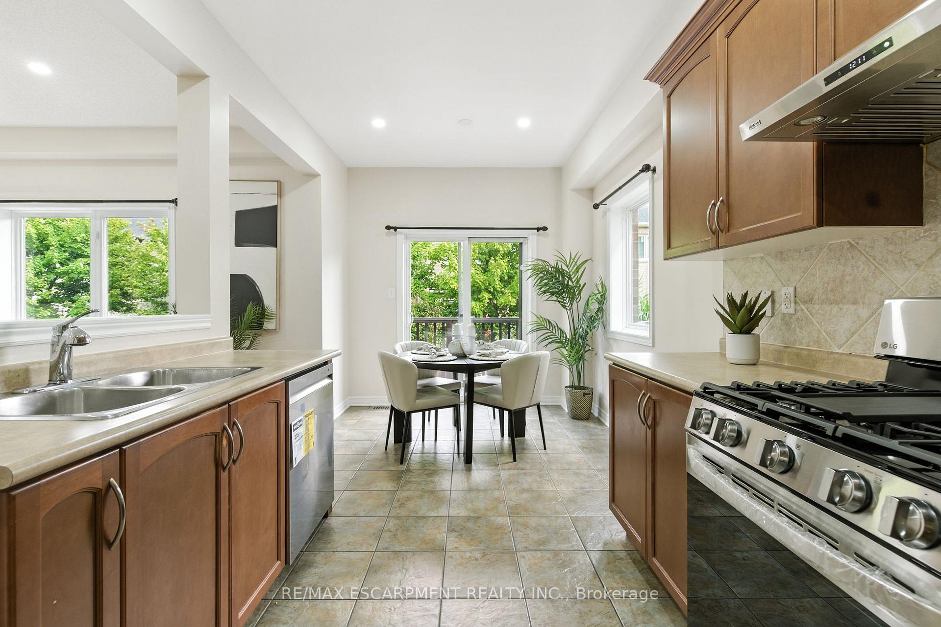 Photo 17 of 4620 Thomas Alton Boulevard, Burlington, Alton — HOMEH