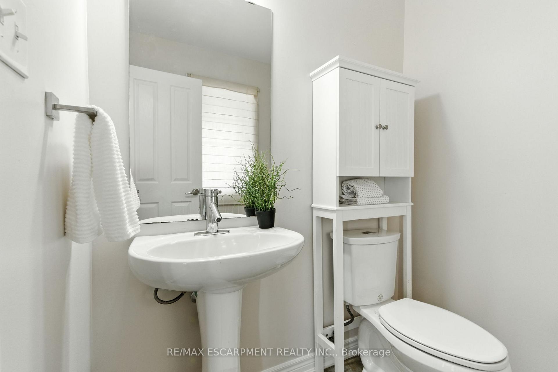Photo 18 of 4620 Thomas Alton Boulevard, Burlington, Alton — HOMEH