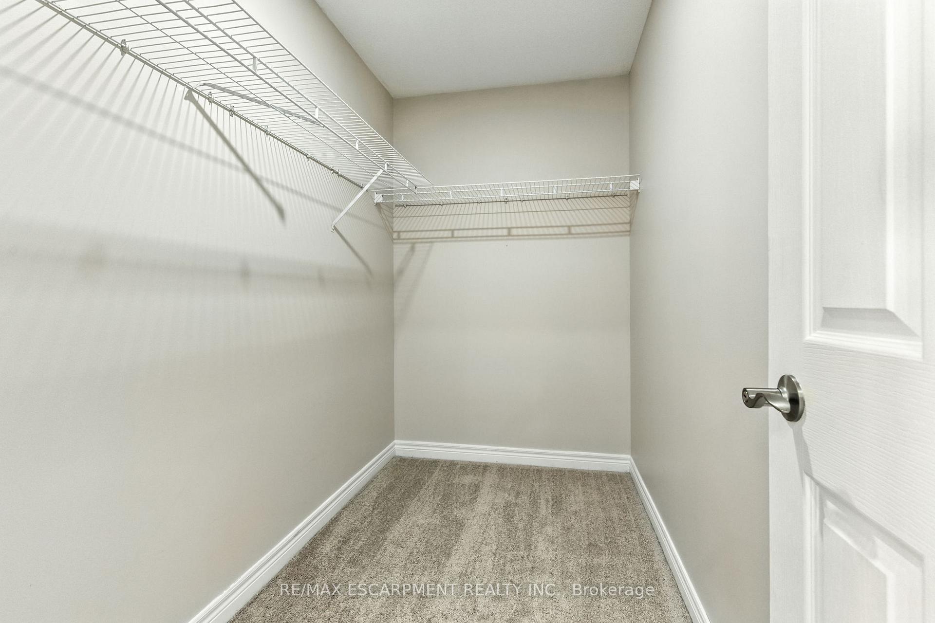 Photo 24 of 4620 Thomas Alton Boulevard, Burlington, Alton — HOMEH