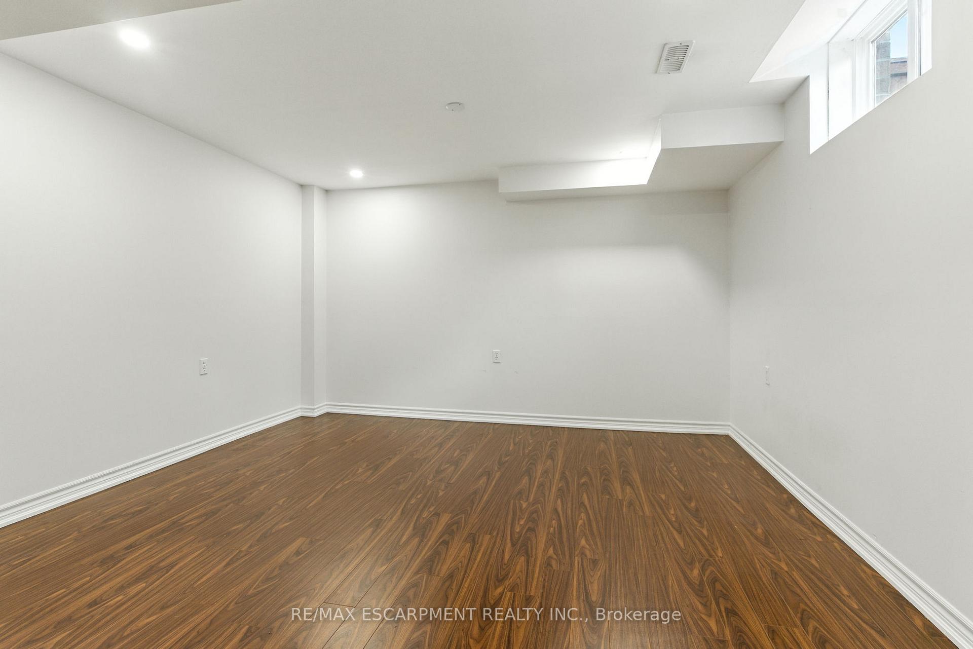 Photo 36 of 4620 Thomas Alton Boulevard, Burlington, Alton — HOMEH