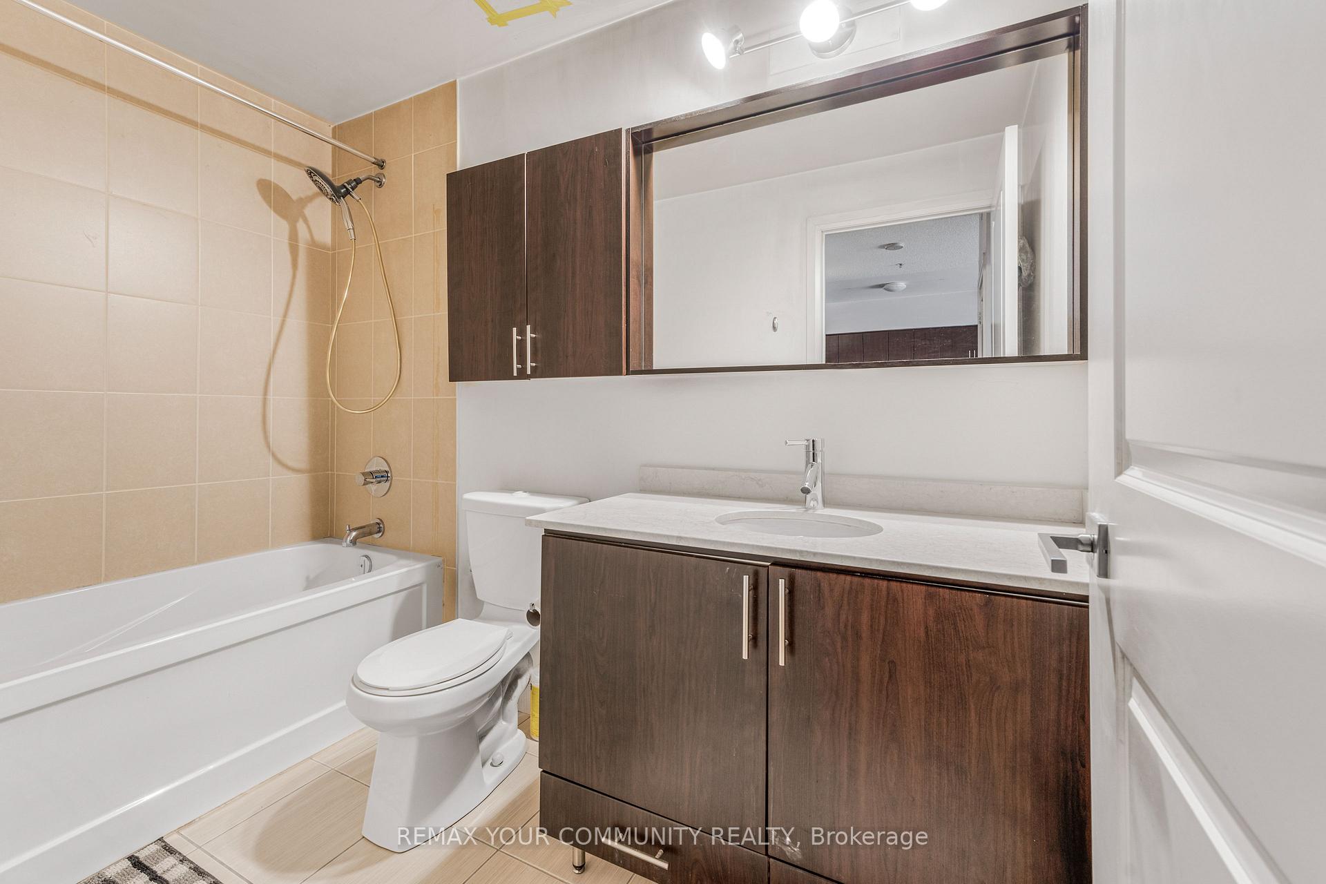 Photo 5 of Unit 108, 75 North Park Road, Vaughan, Beverley Glen — HOMEH