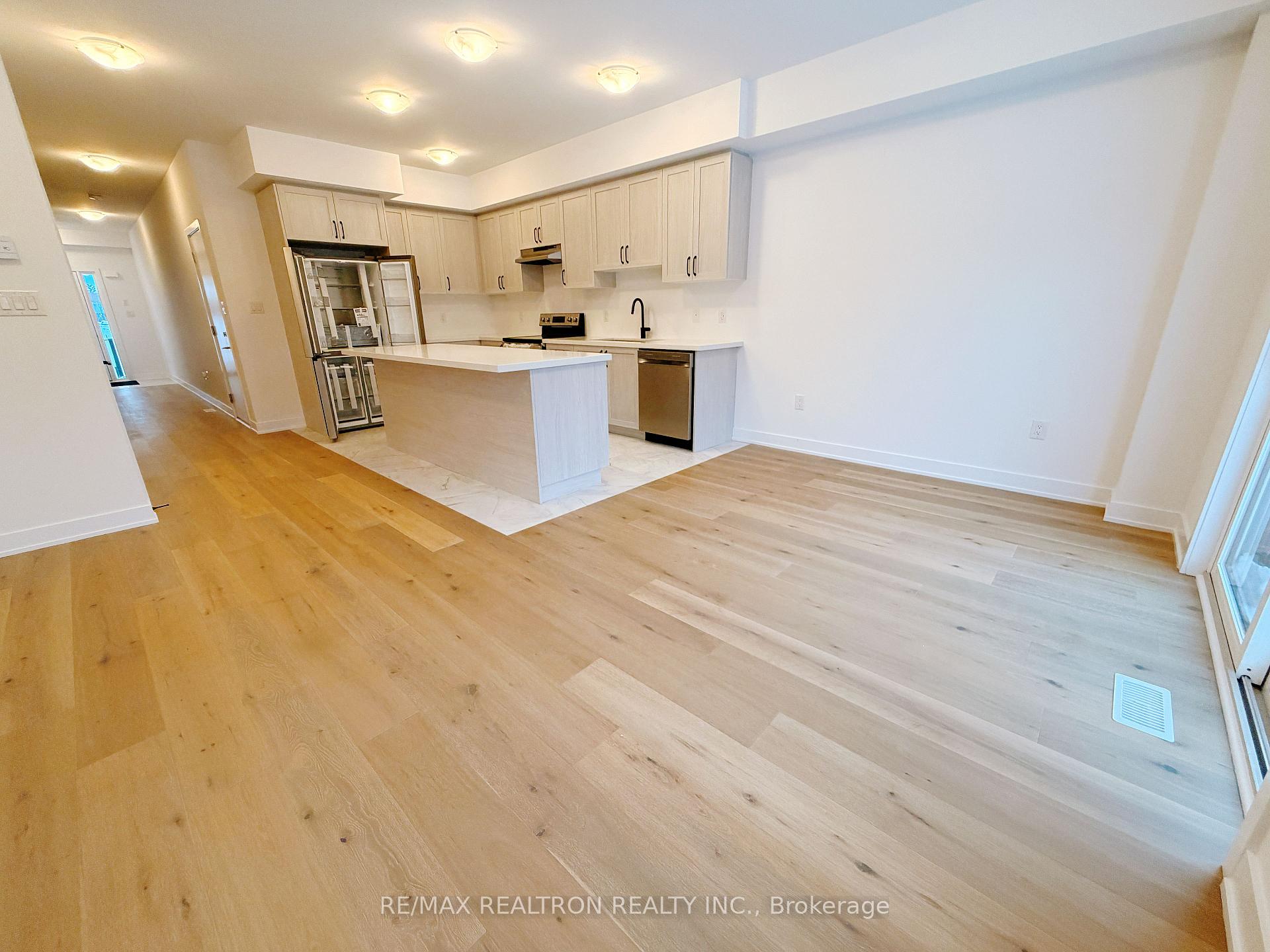 Photo 2 of 18 McAush Street, Barrie, Rural Barrie Southeast — HOMEH