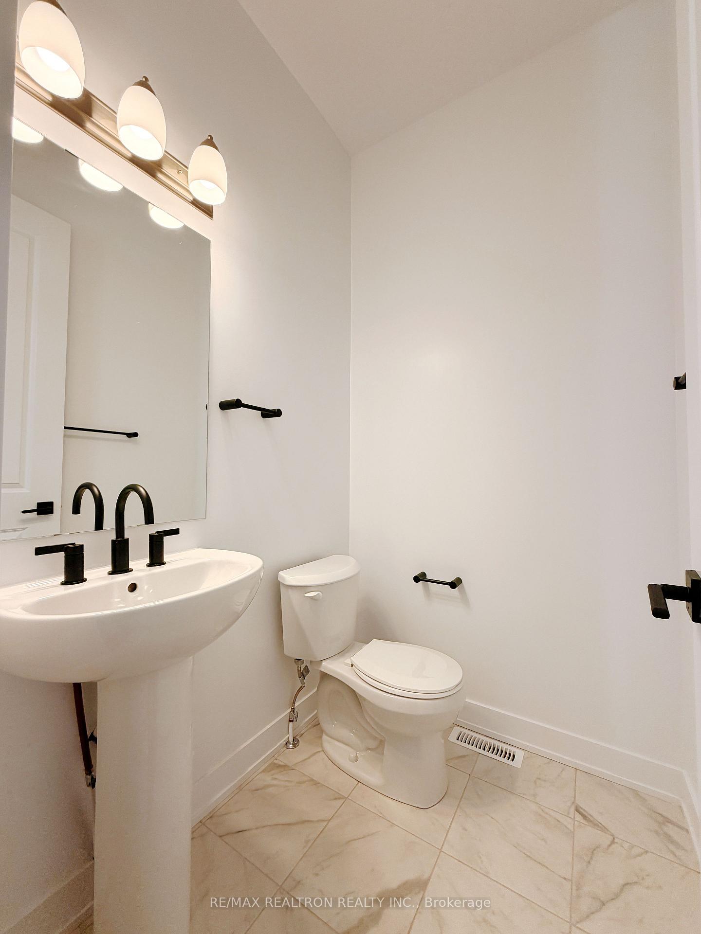 Photo 6 of 18 McAush Street, Barrie, Rural Barrie Southeast — HOMEH