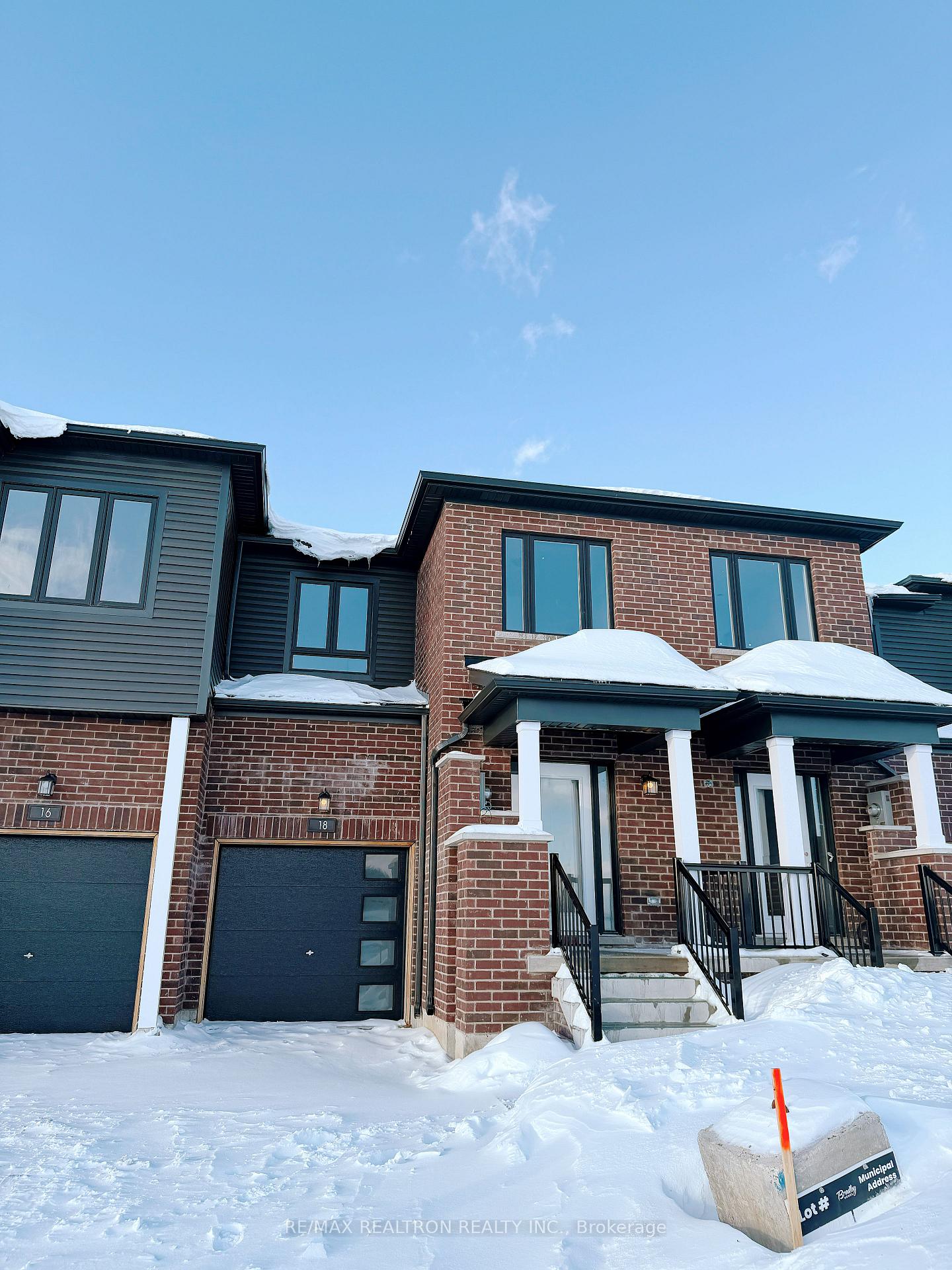 Photo 17 of 18 McAush Street, Barrie, Rural Barrie Southeast — HOMEH