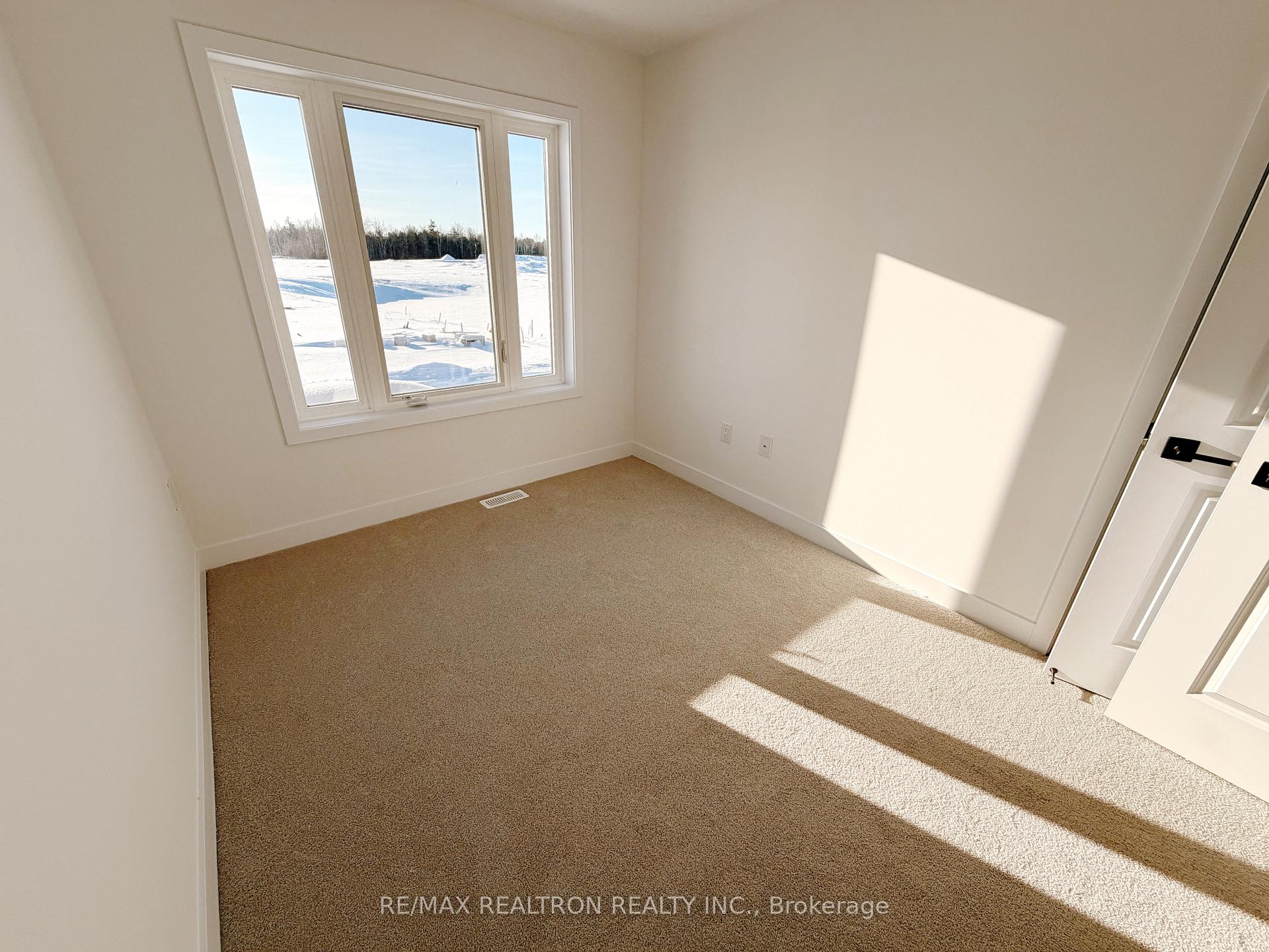 Photo 14 of 18 McAush Street, Barrie, Rural Barrie Southeast — HOMEH