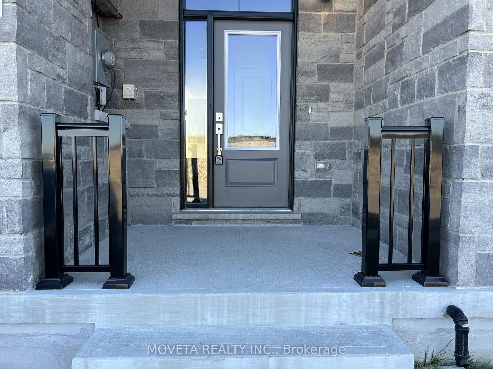 Photo 2 of 19 Milady Crescent, Barrie, Rural Barrie Southeast — HOMEH