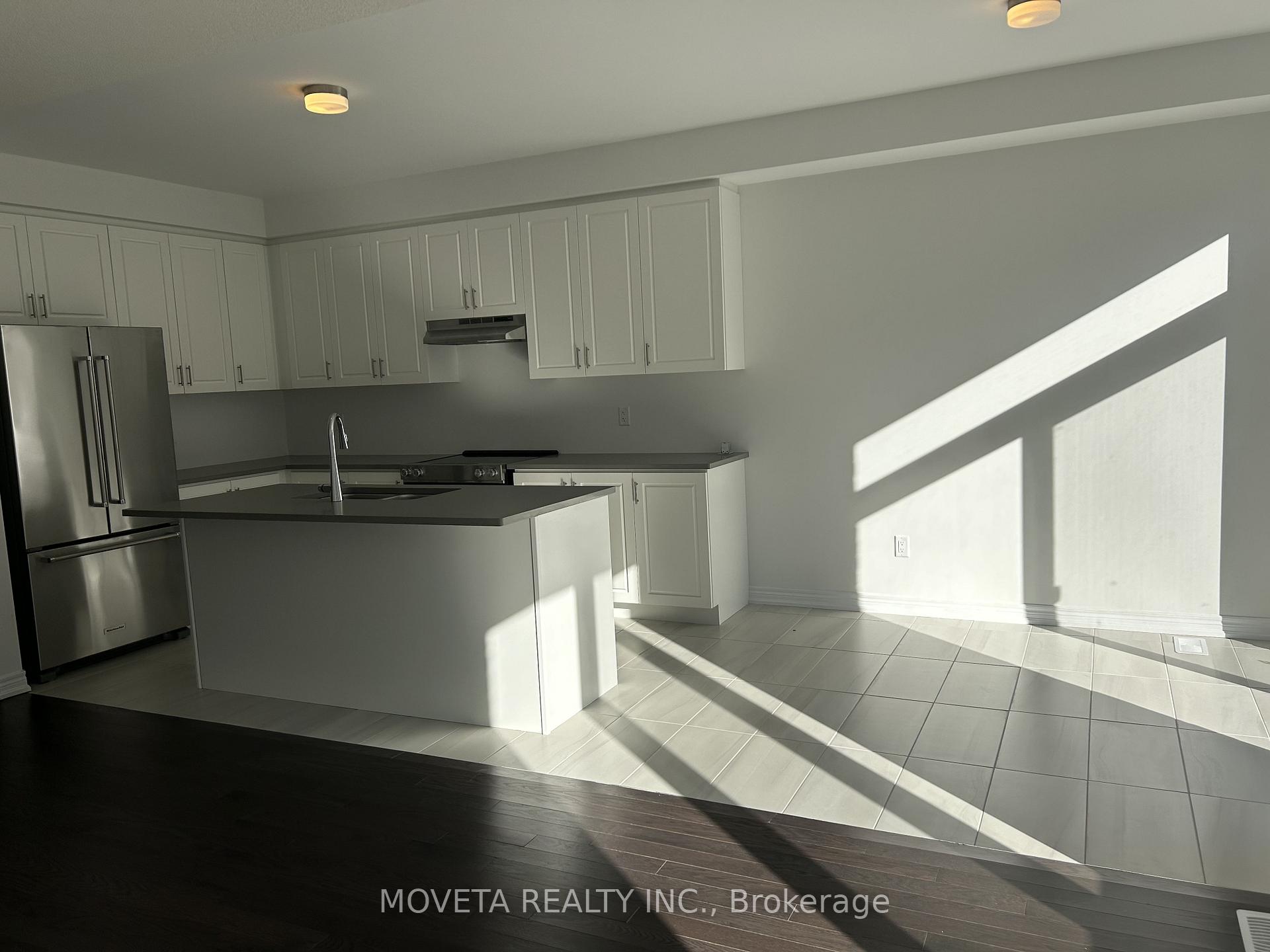 Photo 16 of 19 Milady Crescent, Barrie, Rural Barrie Southeast — HOMEH