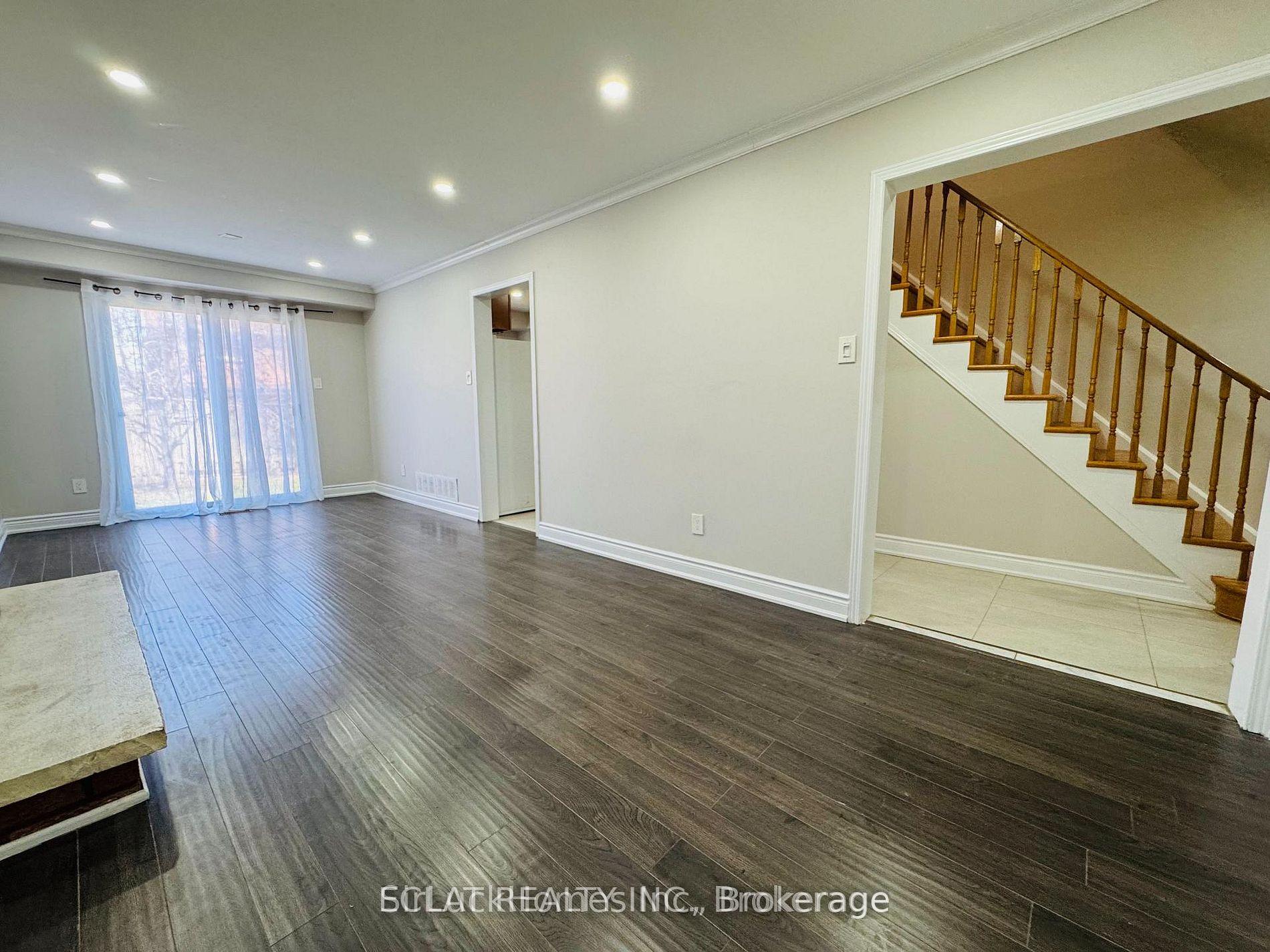Photo 5 of 6 Dutch Crescent, Brampton, Fletcher's Creek South — HOMEH