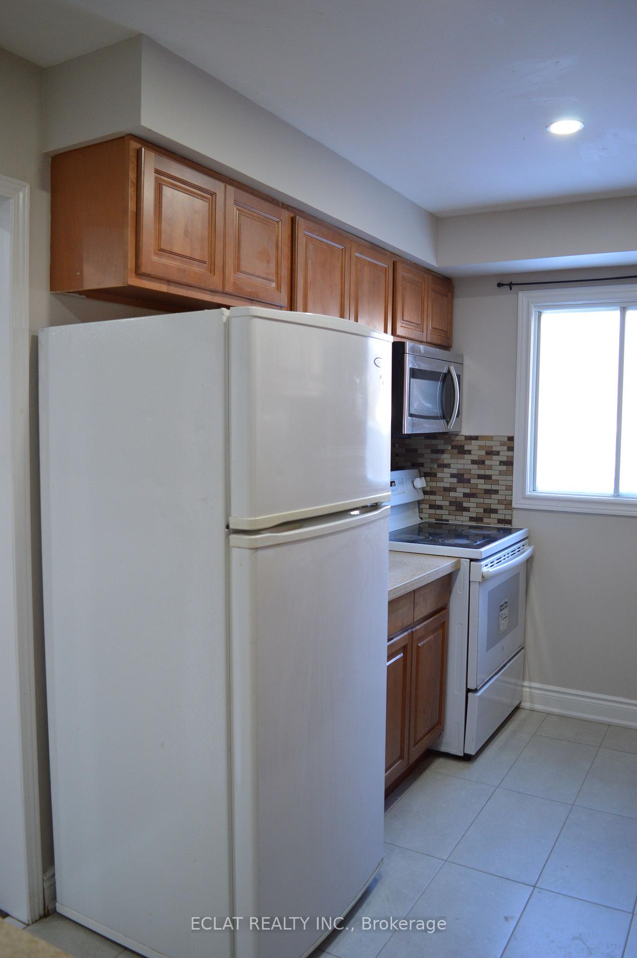 Photo 11 of 6 Dutch Crescent, Brampton, Fletcher's Creek South — HOMEH