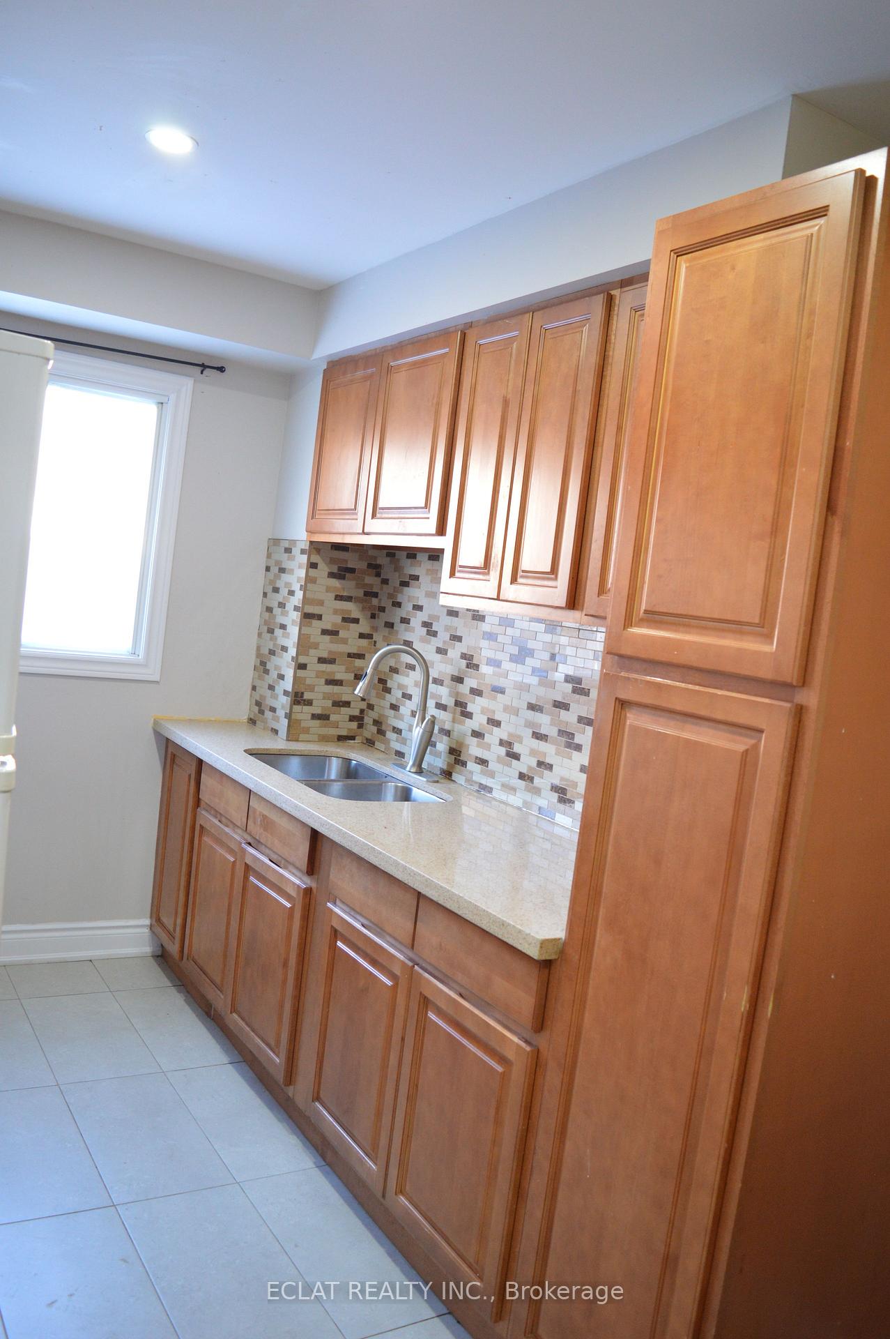 Photo 18 of 6 Dutch Crescent, Brampton, Fletcher's Creek South — HOMEH