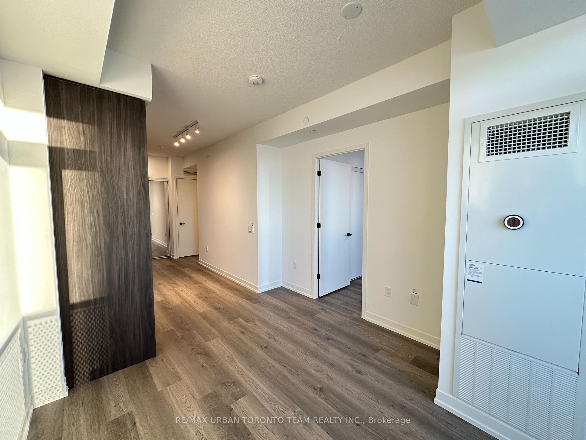 Photo 9 of Unit 1701, 8 Interchange Way, Vaughan, Vaughan Corporate Centre — HOMEH