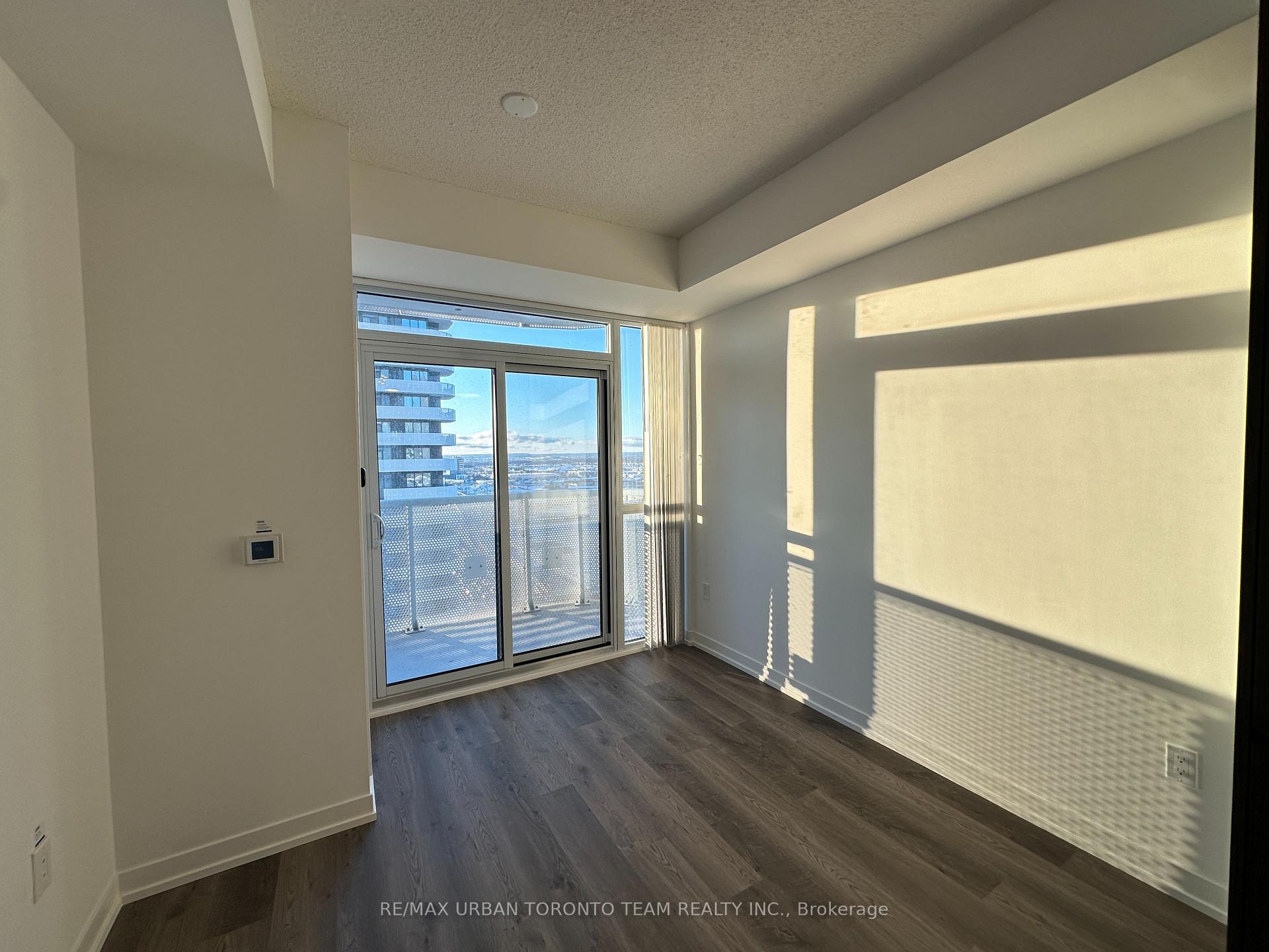 Photo 11 of Unit 1701, 8 Interchange Way, Vaughan, Vaughan Corporate Centre — HOMEH