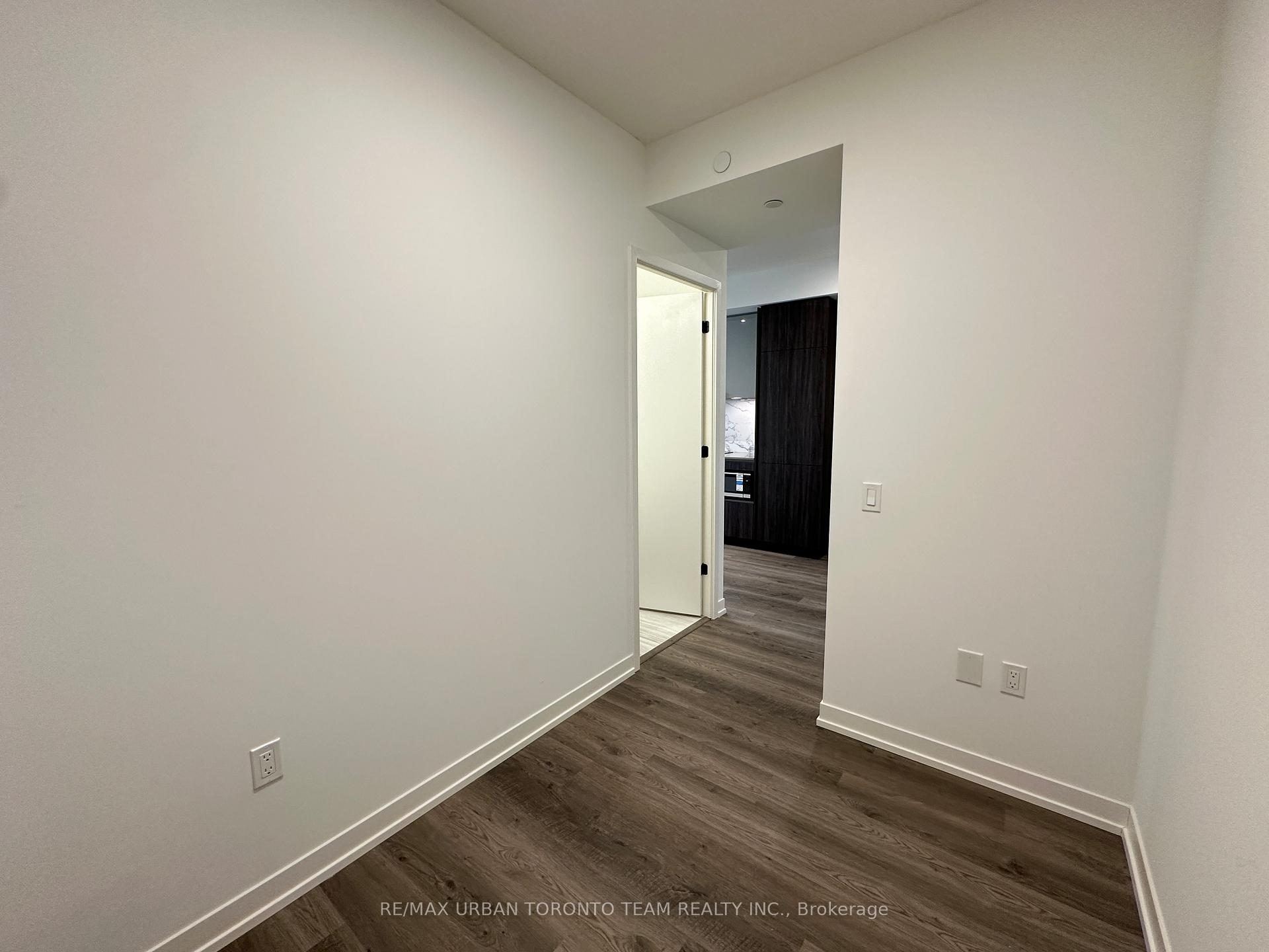 Photo 8 of Unit 1701, 8 Interchange Way, Vaughan, Vaughan Corporate Centre — HOMEH