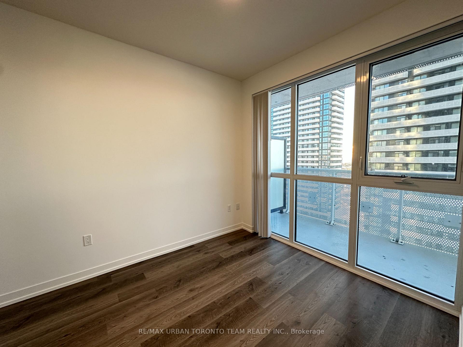 Photo 3 of Unit 1701, 8 Interchange Way, Vaughan, Vaughan Corporate Centre — HOMEH