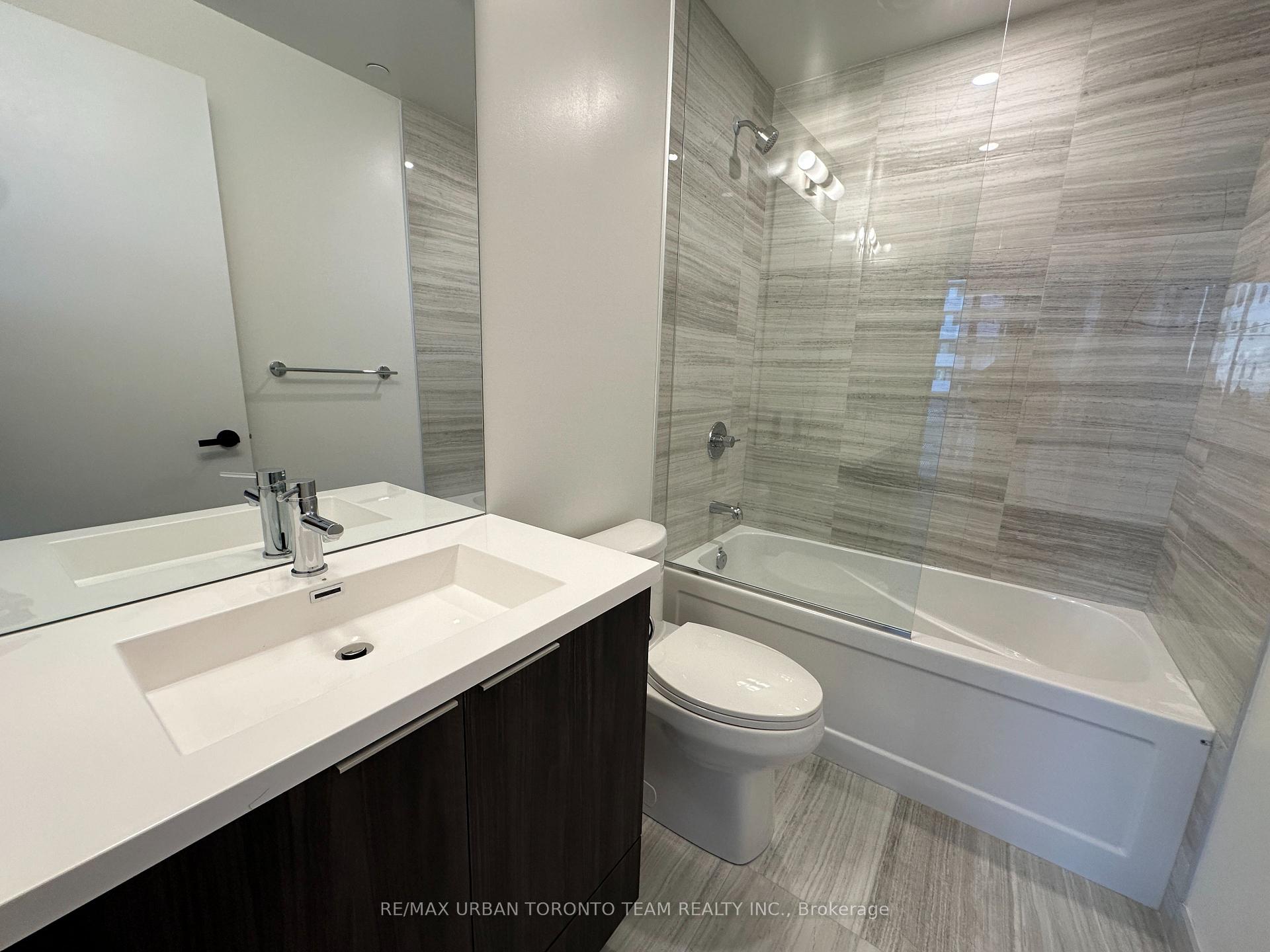 Photo 7 of Unit 1701, 8 Interchange Way, Vaughan, Vaughan Corporate Centre — HOMEH