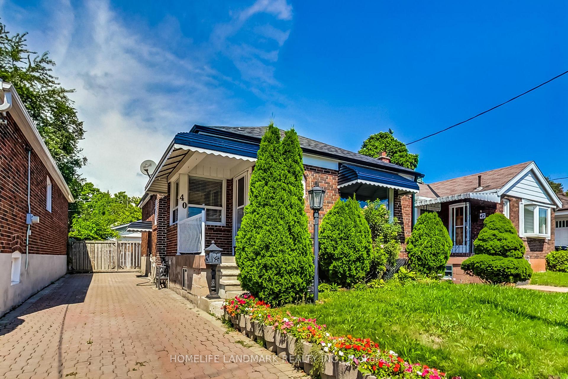 Front of Unit Lower level, 40 Tiago Avenue